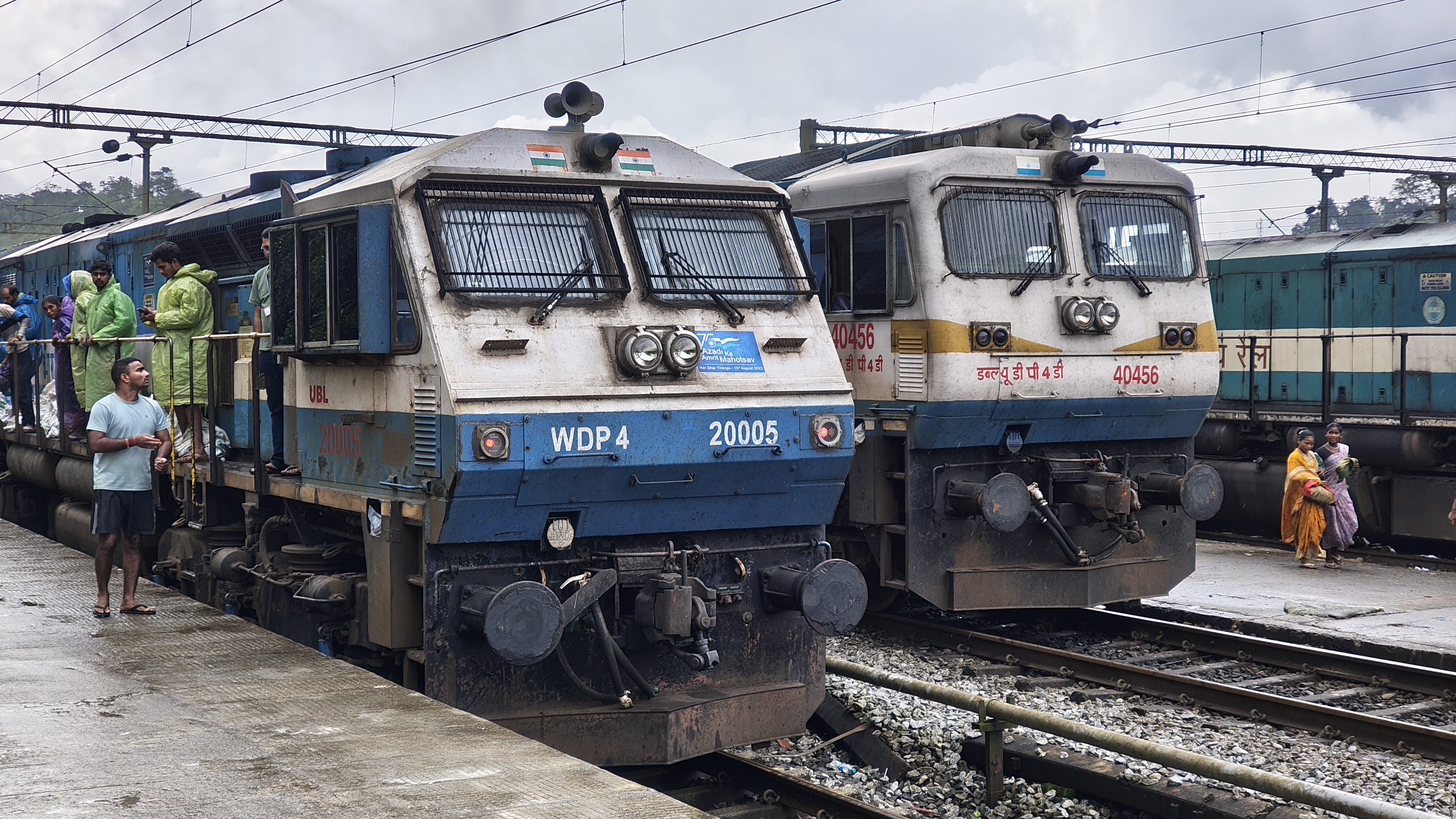96653 TL65 / Mumbai CSMT - Titvala Slow Local photo 3