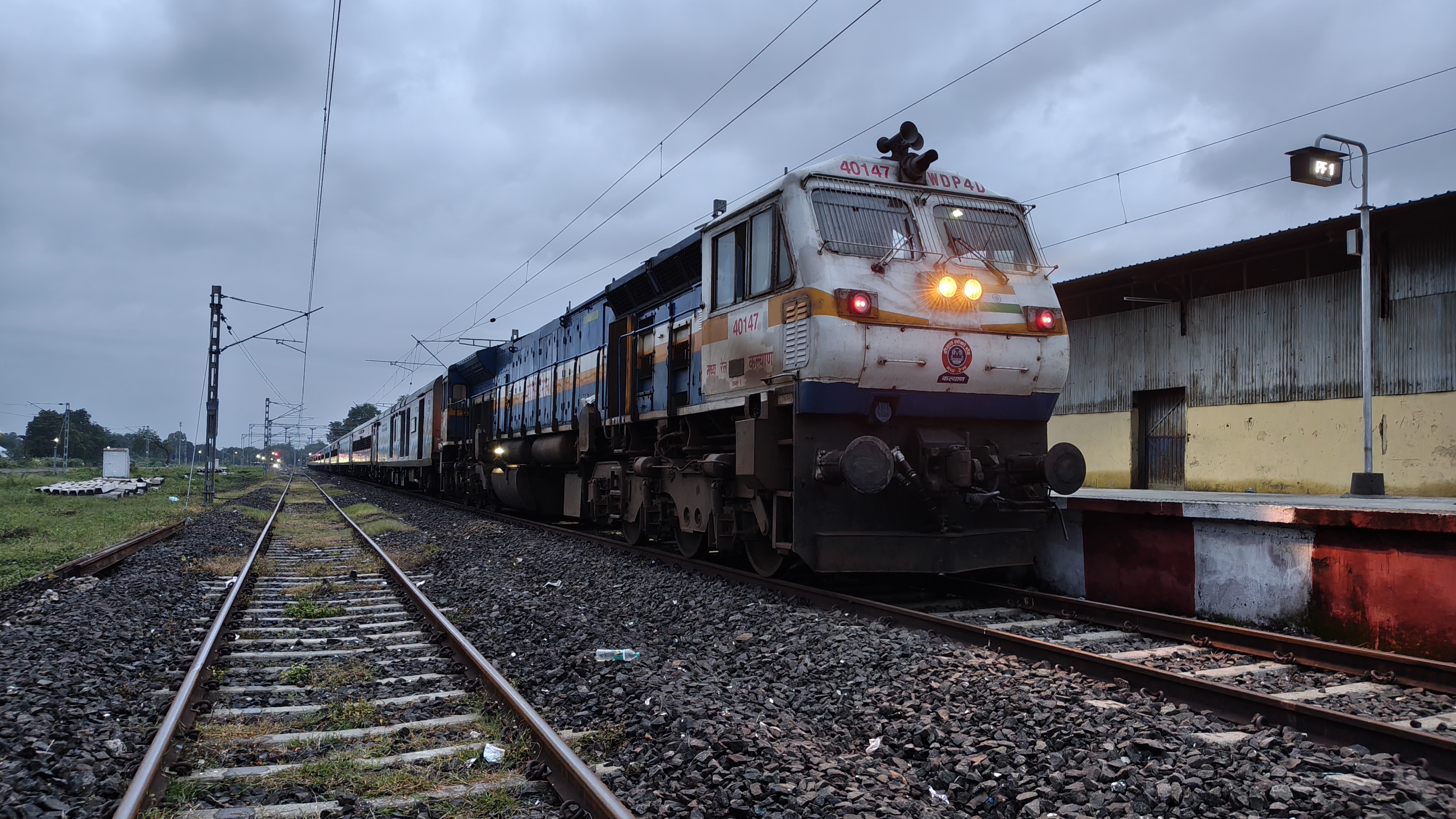 01221 Nagpur - Hadapsar (Pune) Special Fare AC SF Special photo 8