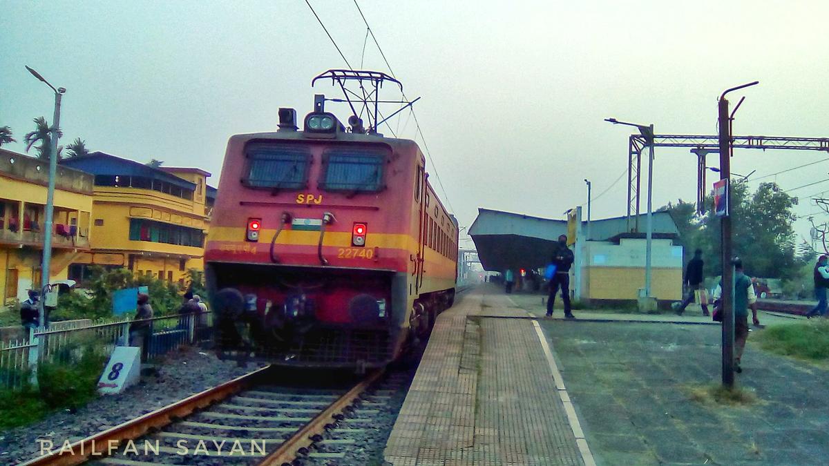 73411 Godda - Hansdiha DEMU photo 5
