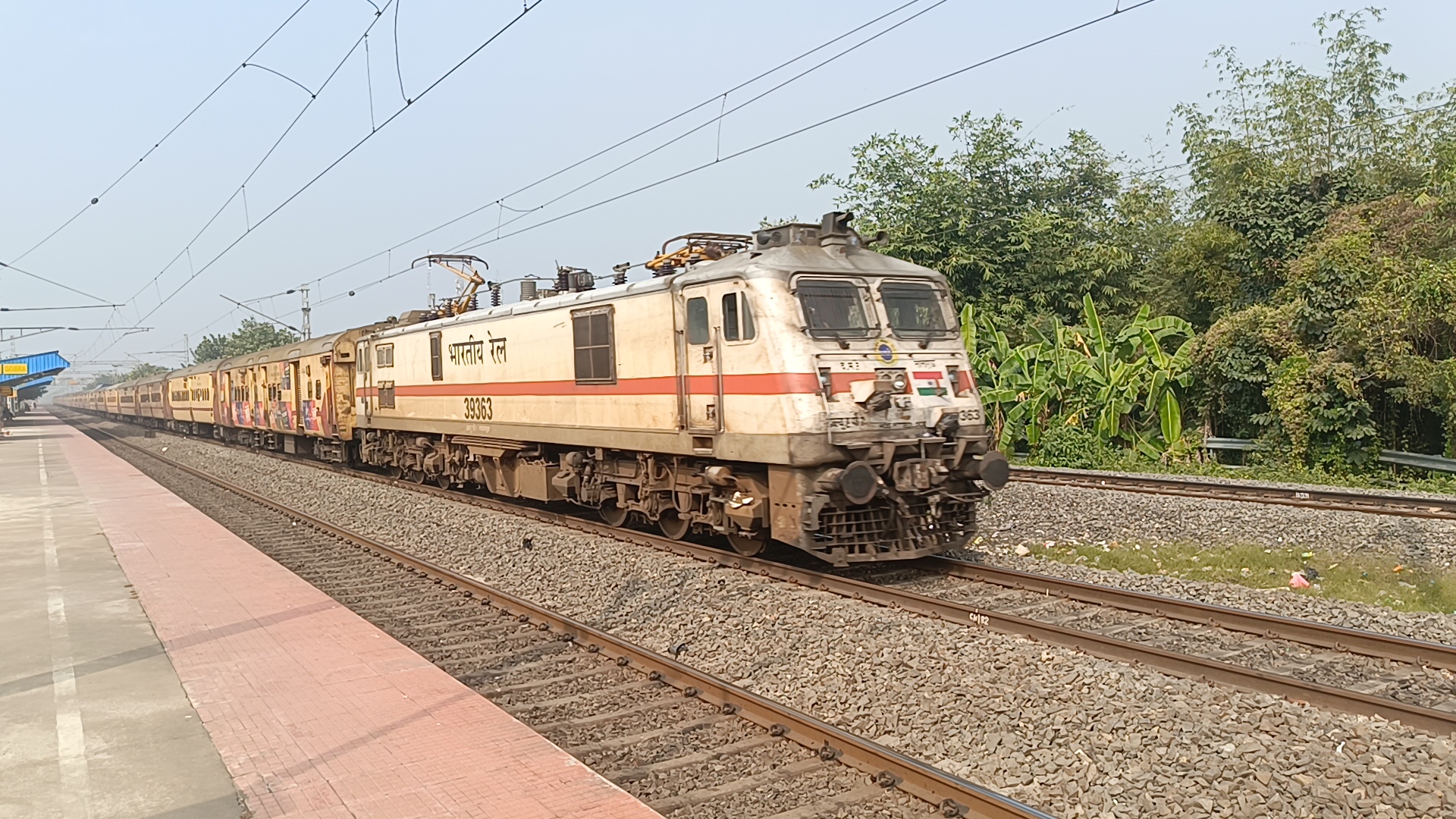 12311 Netaji Express photo 14
