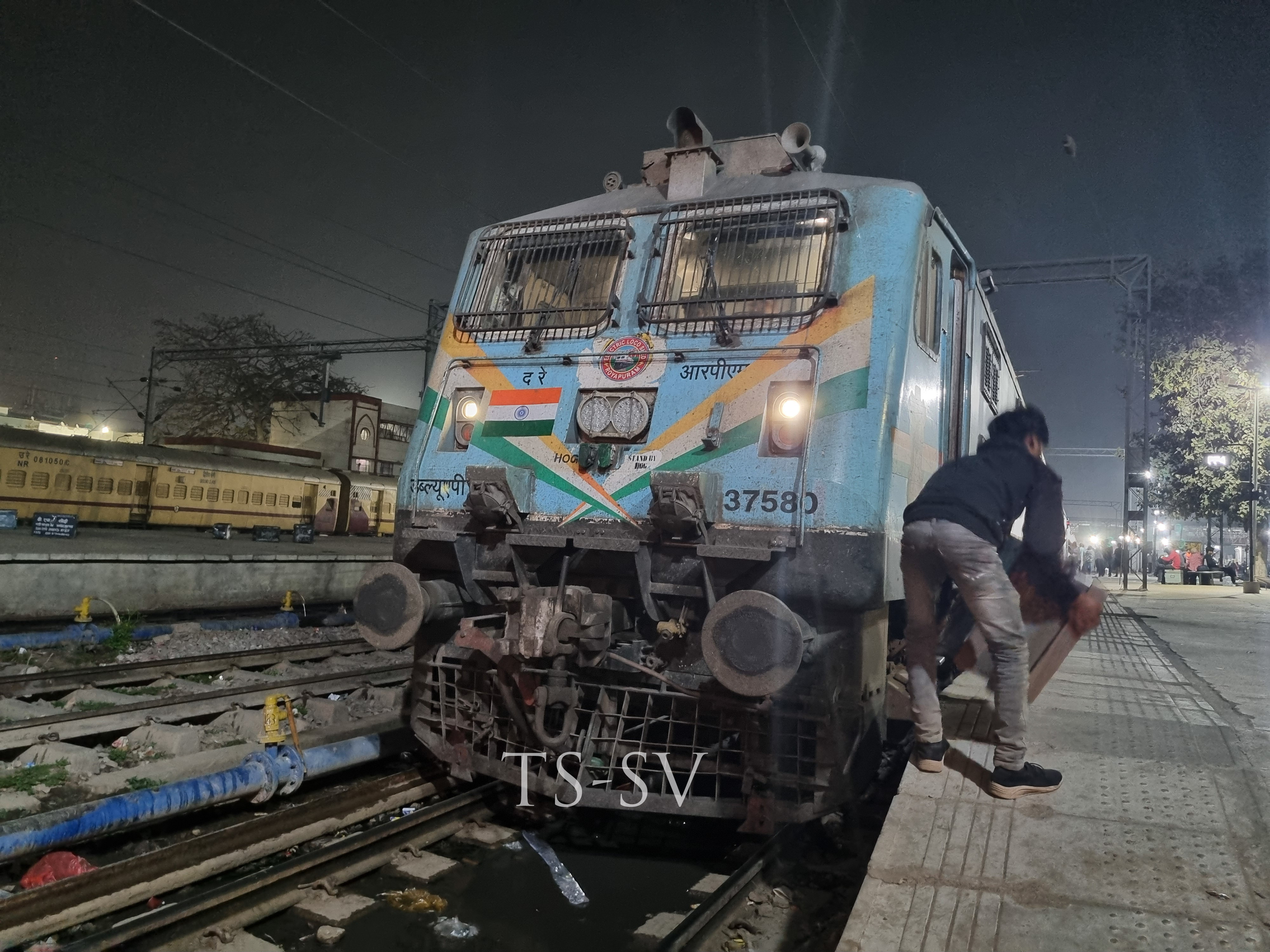 55421 Malda Town - Balurghat Passenger photo 4