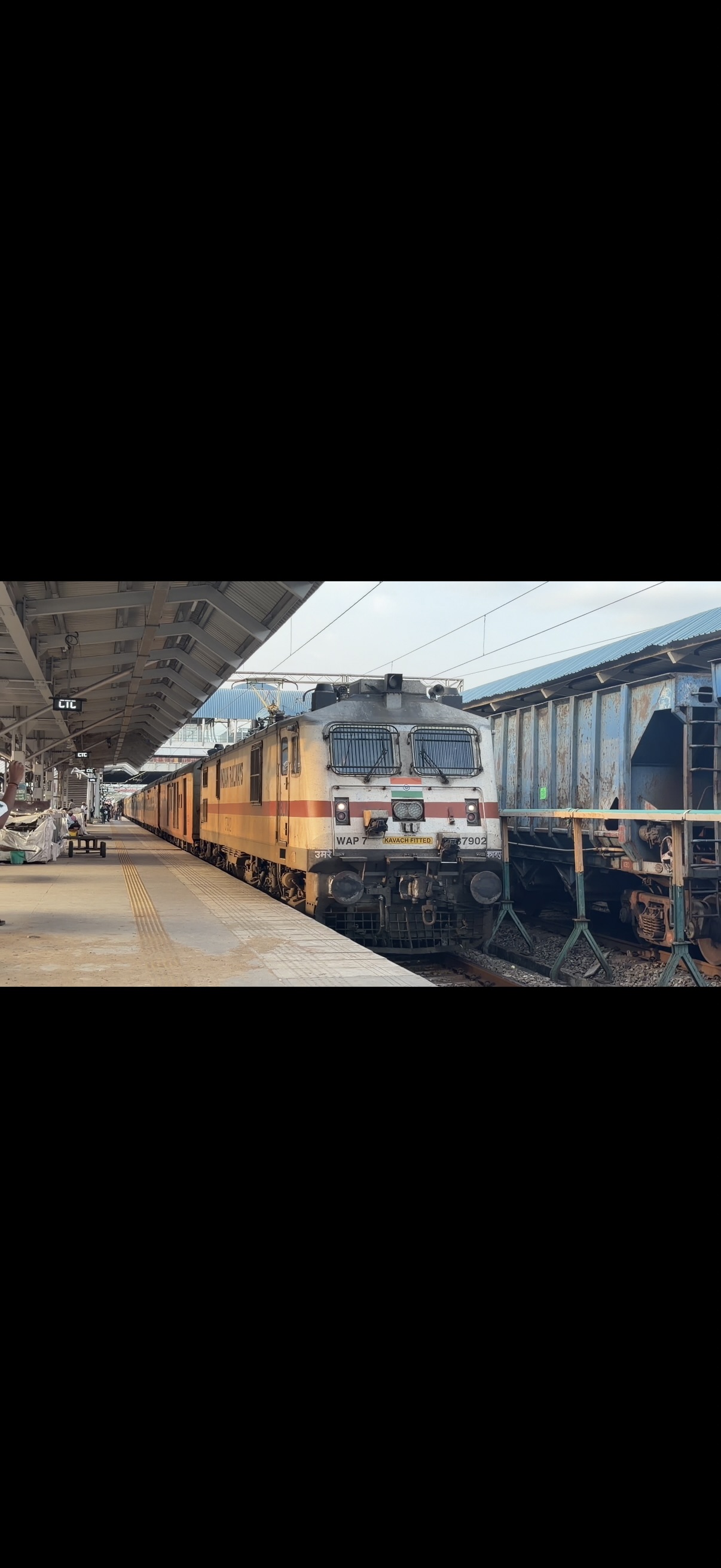 68113 Mecheda - Digha EMU photo 5