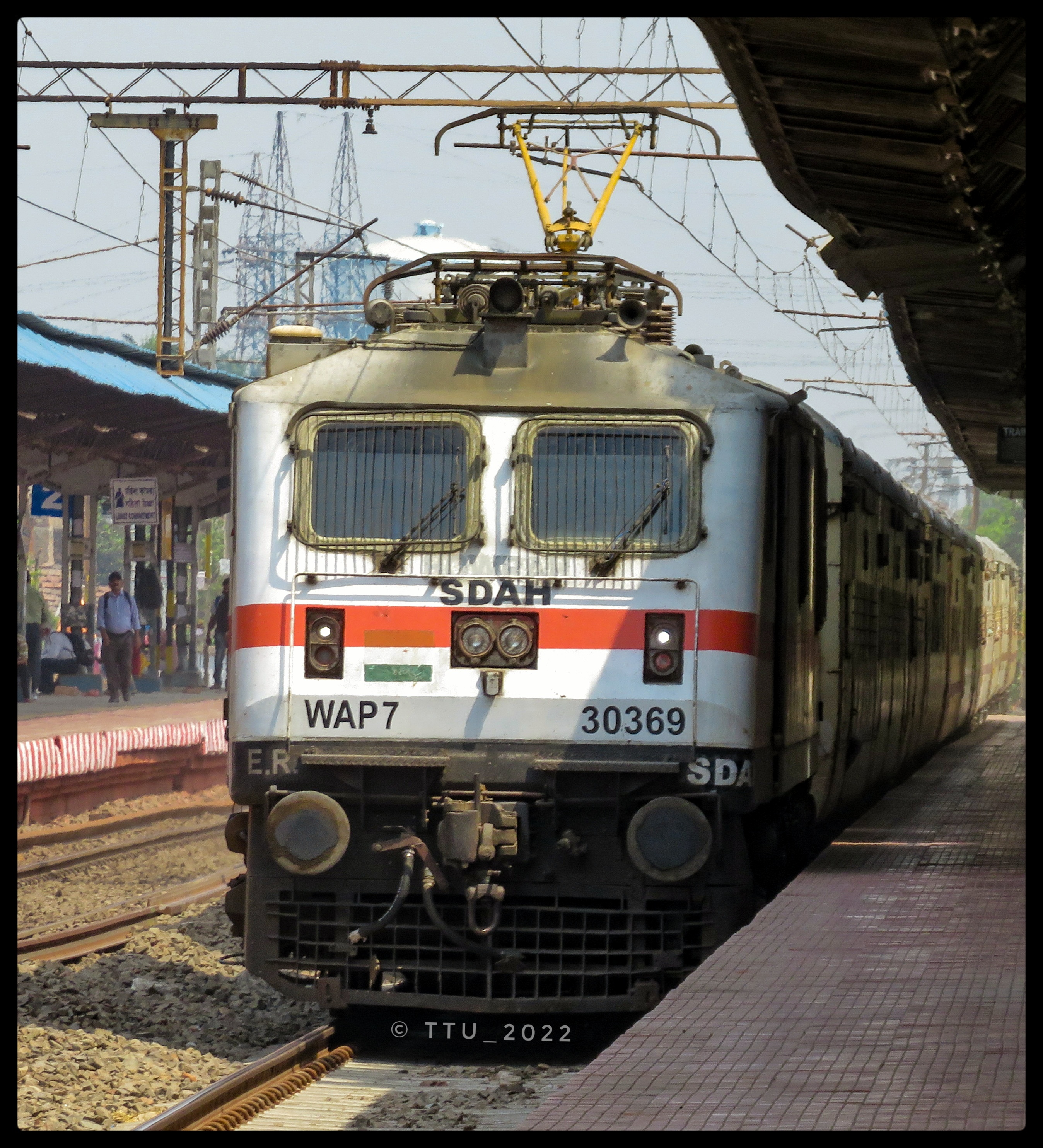 31831 Sealdah - Krishnanagar City Local photo 6