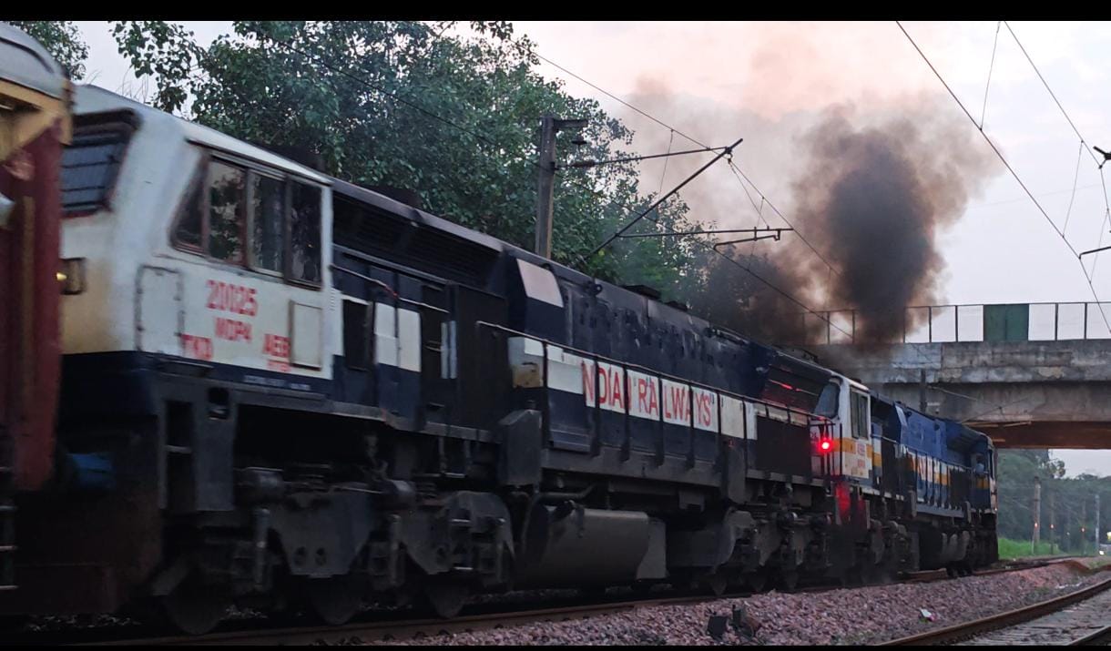 43423 Chennai Central Suburban - Arakkonam EMU photo 2