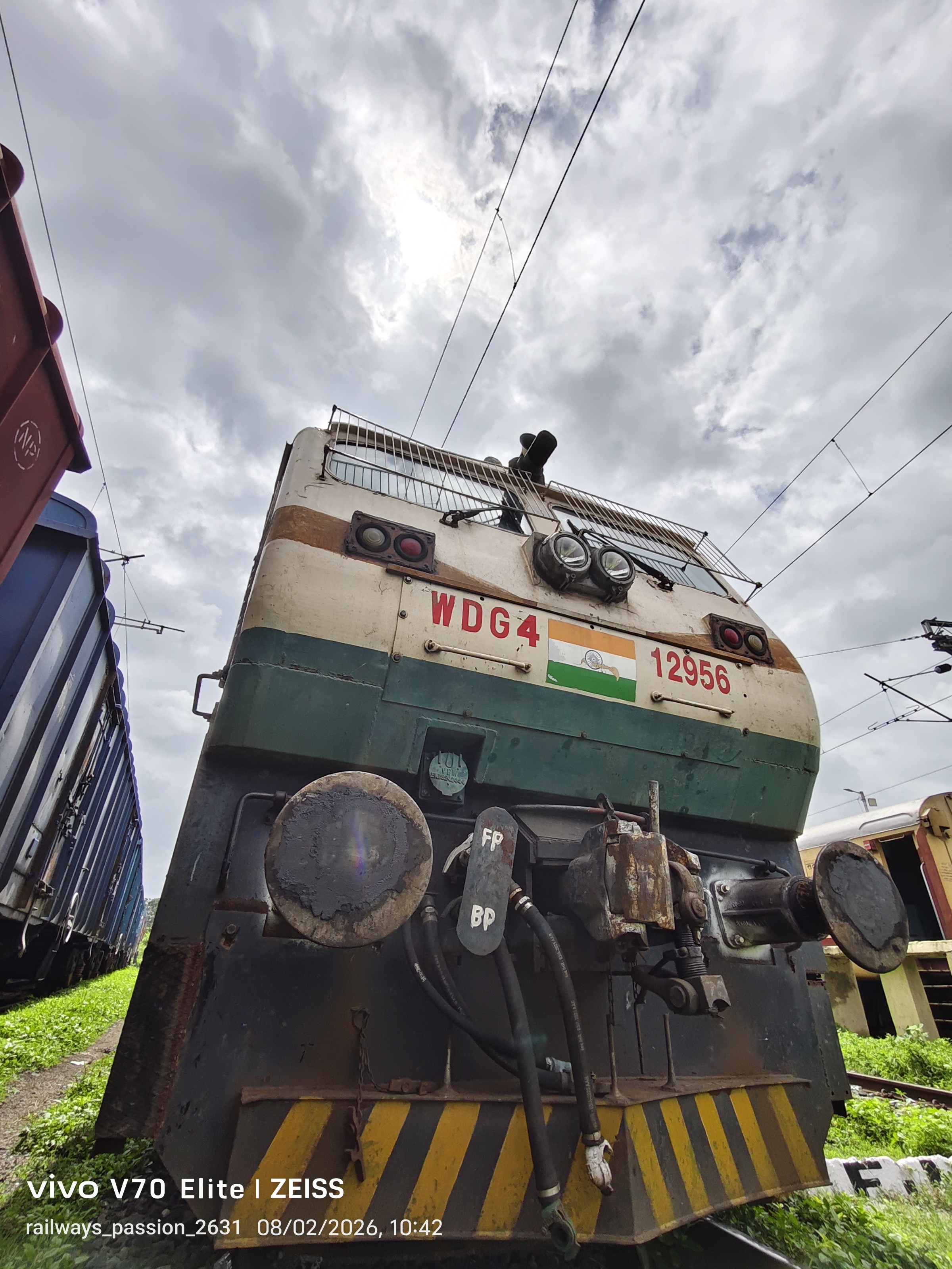 12185 Rewanchal Express photo 1