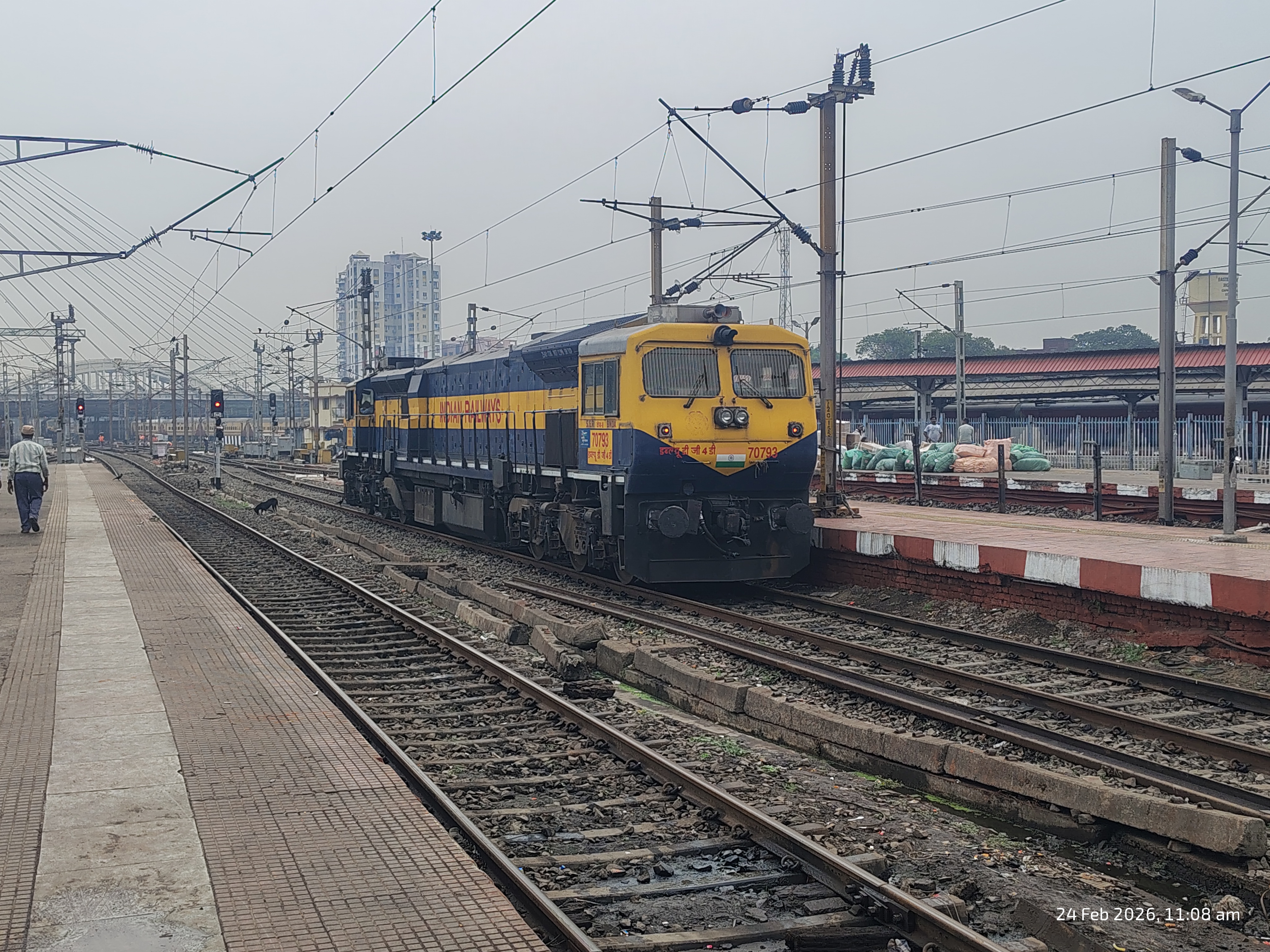 96658 TTL6 / Titvala - Thane Slow Local photo 8