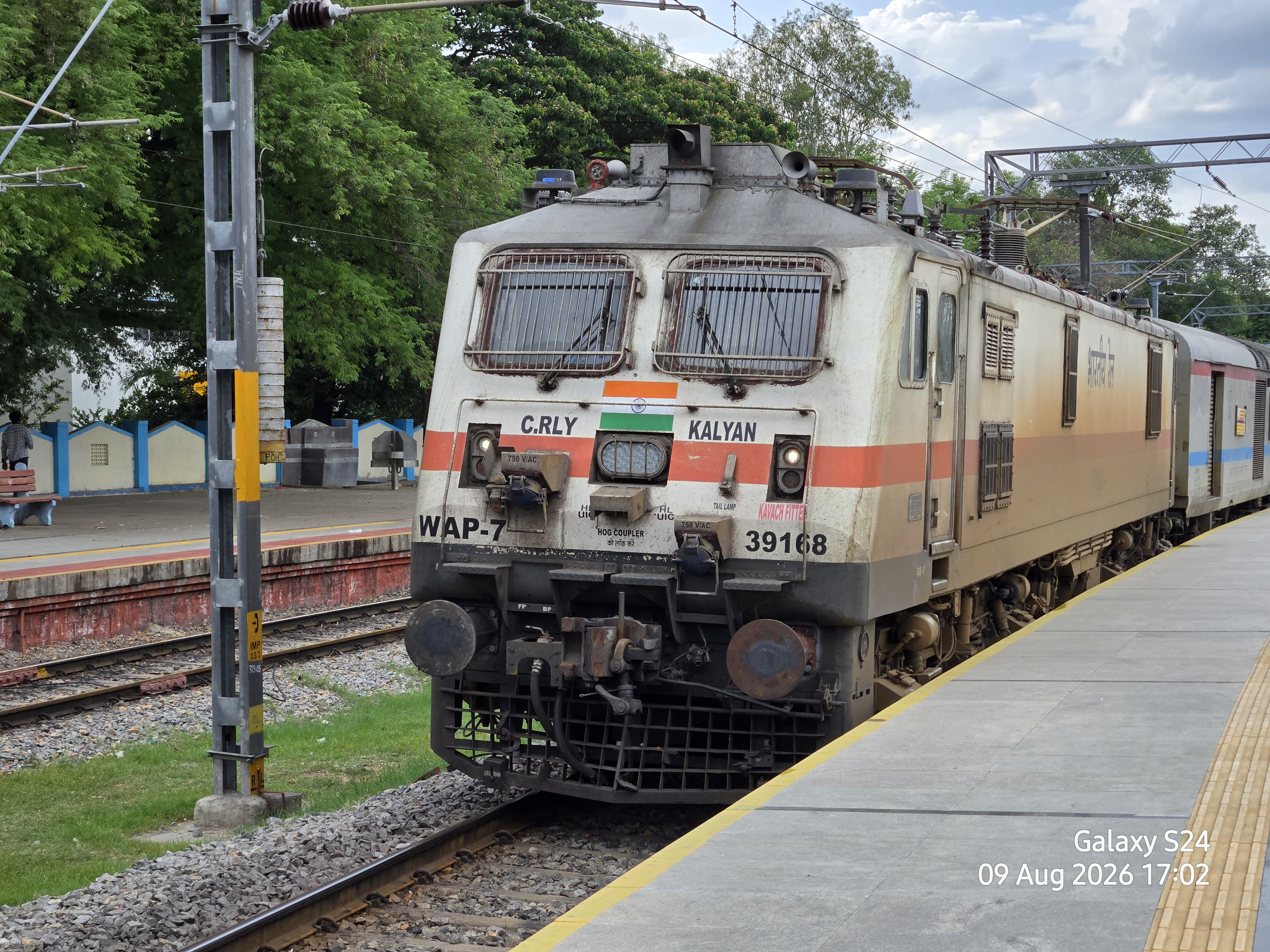 66009 Chennai Central Suburban - Arakkonam MEMU photo 2
