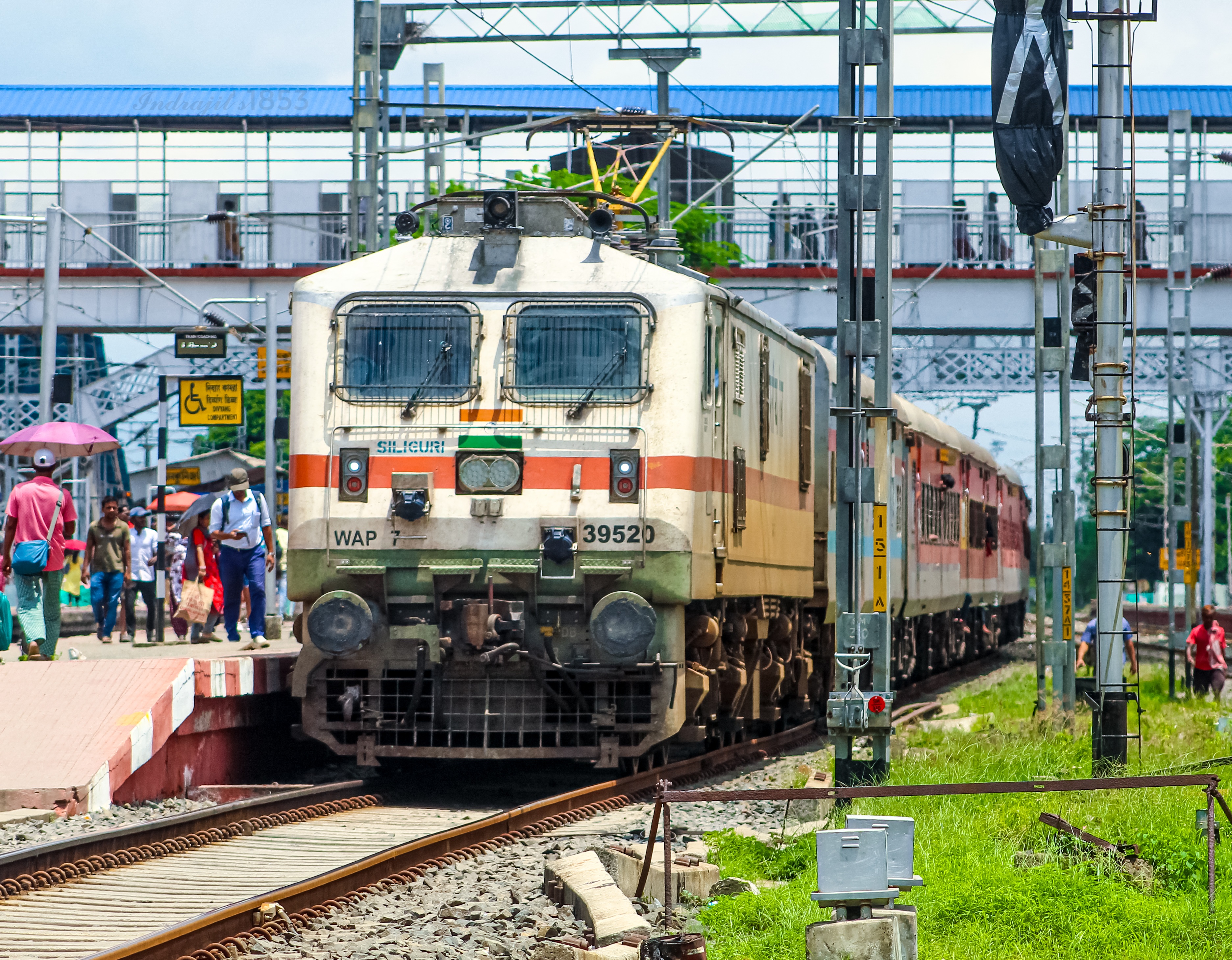 31931 Sealdah - Gede Special Local photo 7