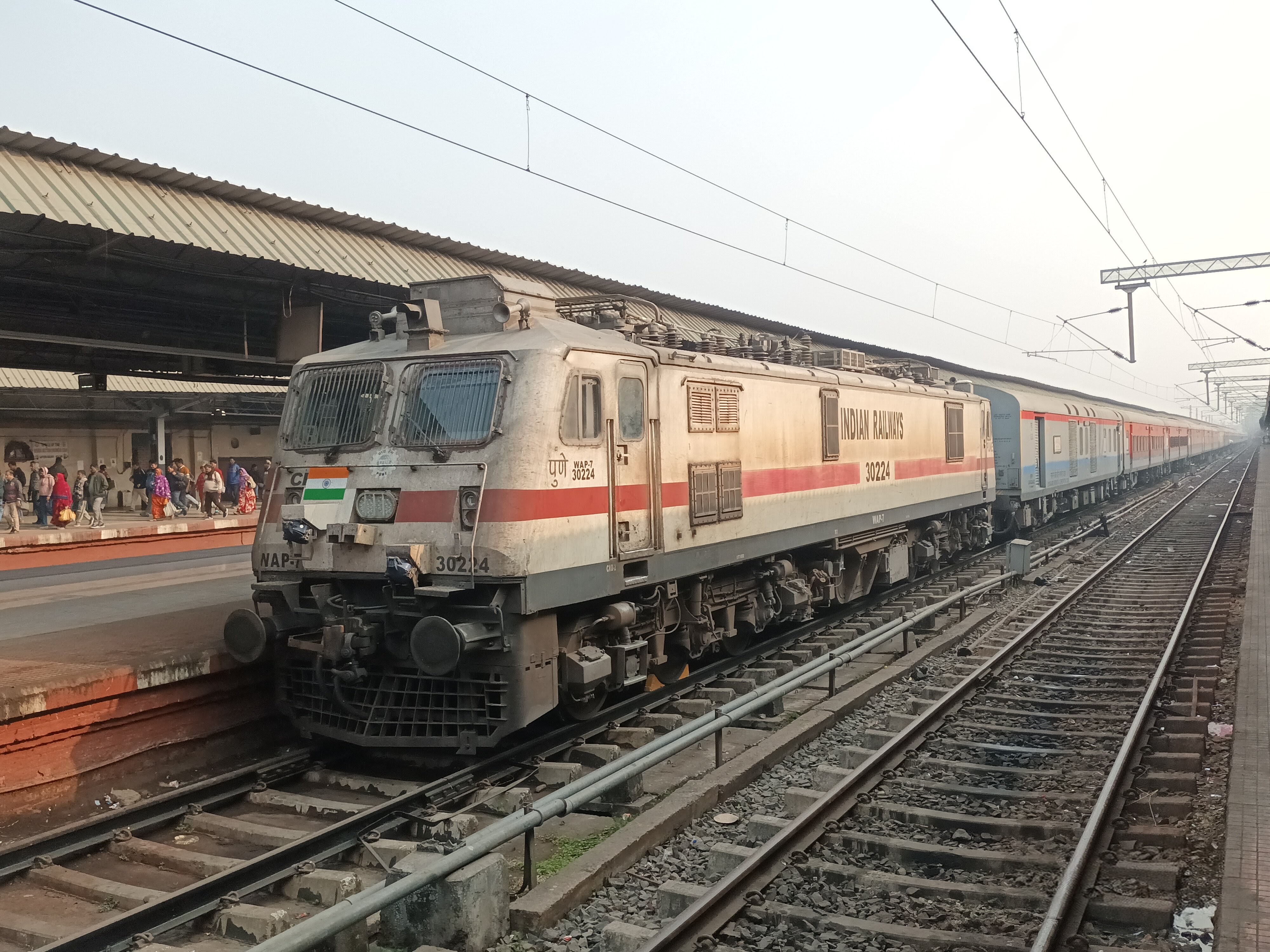 68069 Adra - Asansol MEMU photo 5