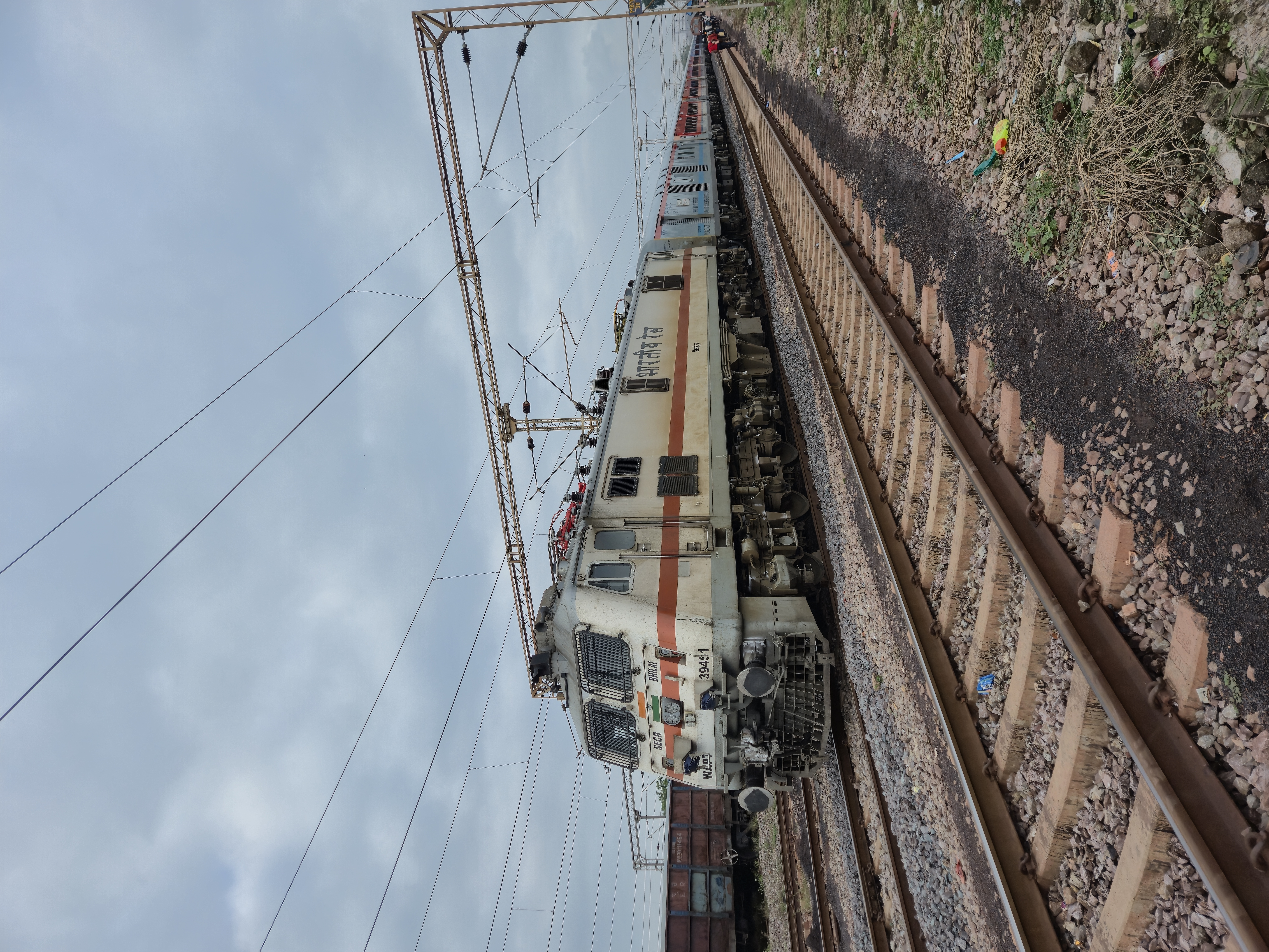 95401 N7 / Mumbai CSMT - Kasara Fast Local photo 2