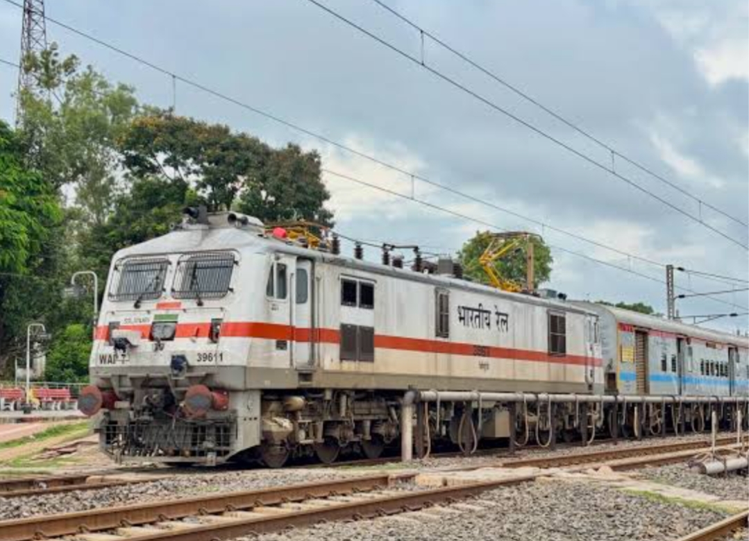 63205 Kiul - Patna MEMU photo 5
