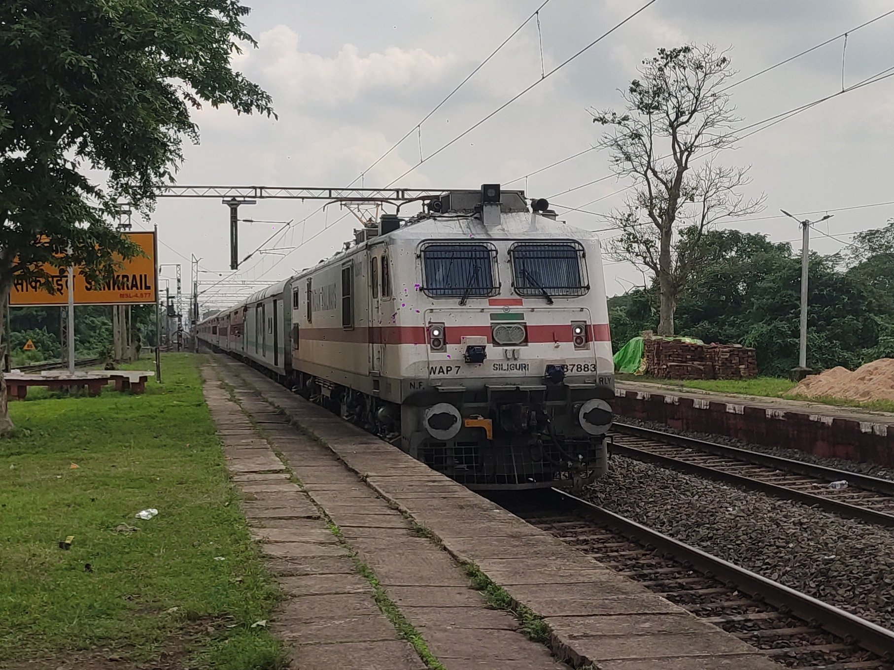 22936 Palitana - Bandra Terminus Weekly SF Express photo 2