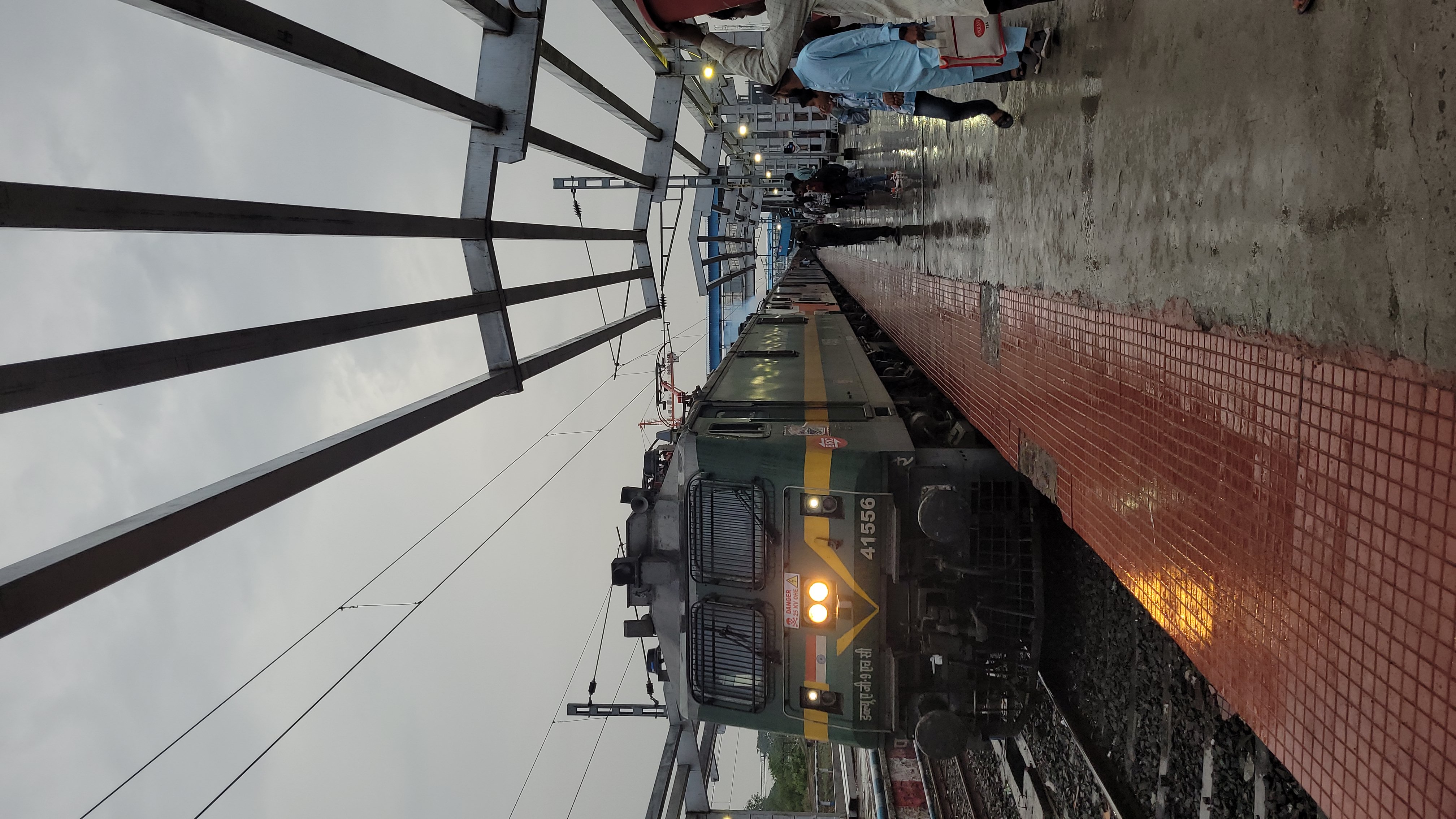 43603 Chennai Beach - Avadi EMU photo 3
