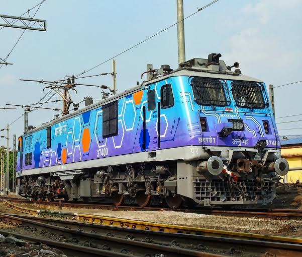 66325 Nilambur Road - Shoranur MEMU photo 1