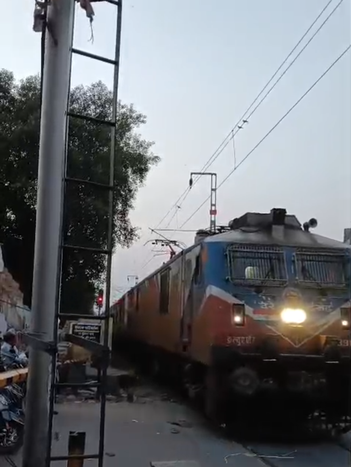 06593 Yesvantpur - Chikkaballapur MEMU Special photo 2