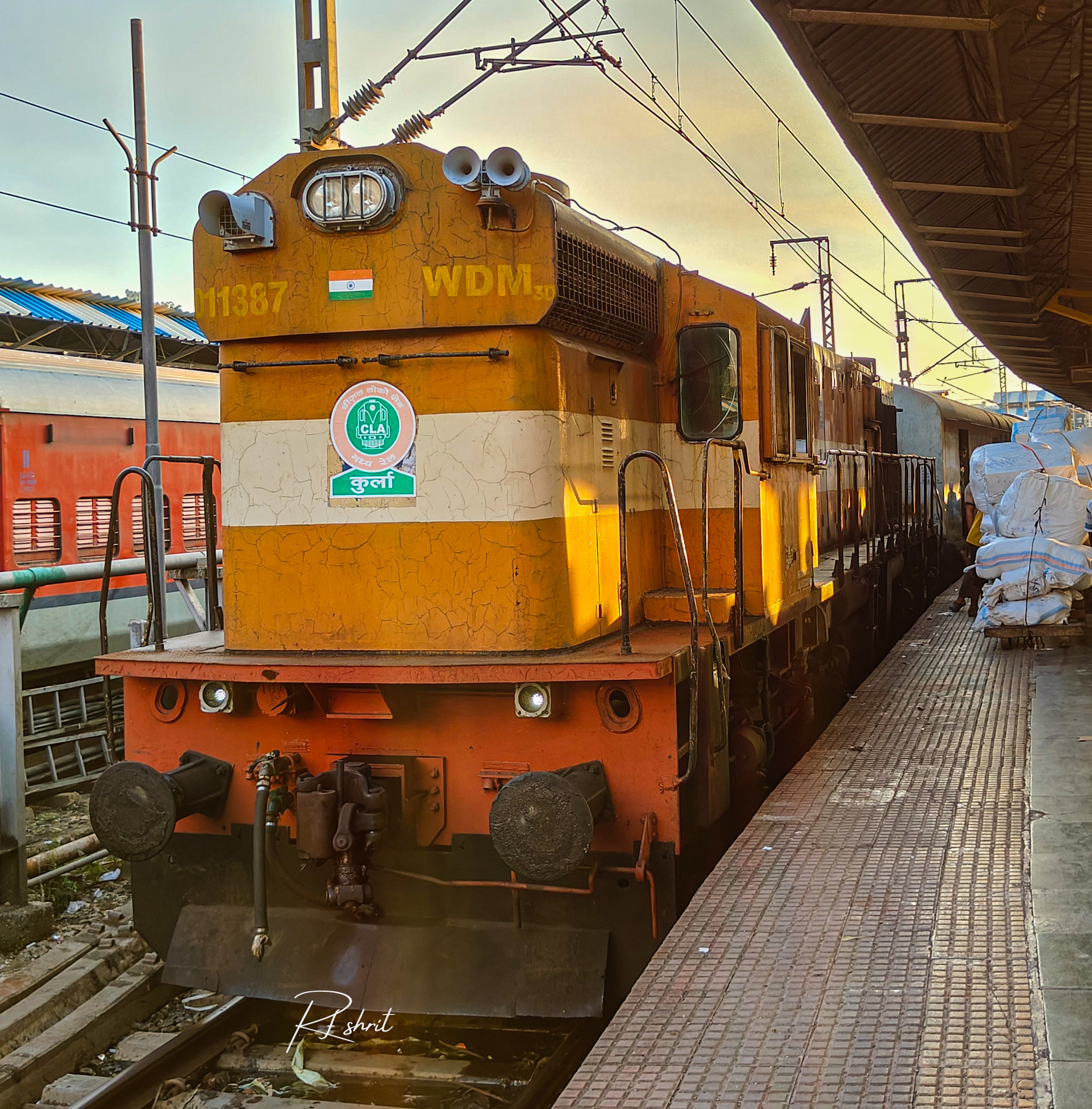 74835 Sikar - Jaipur DEMU photo 8