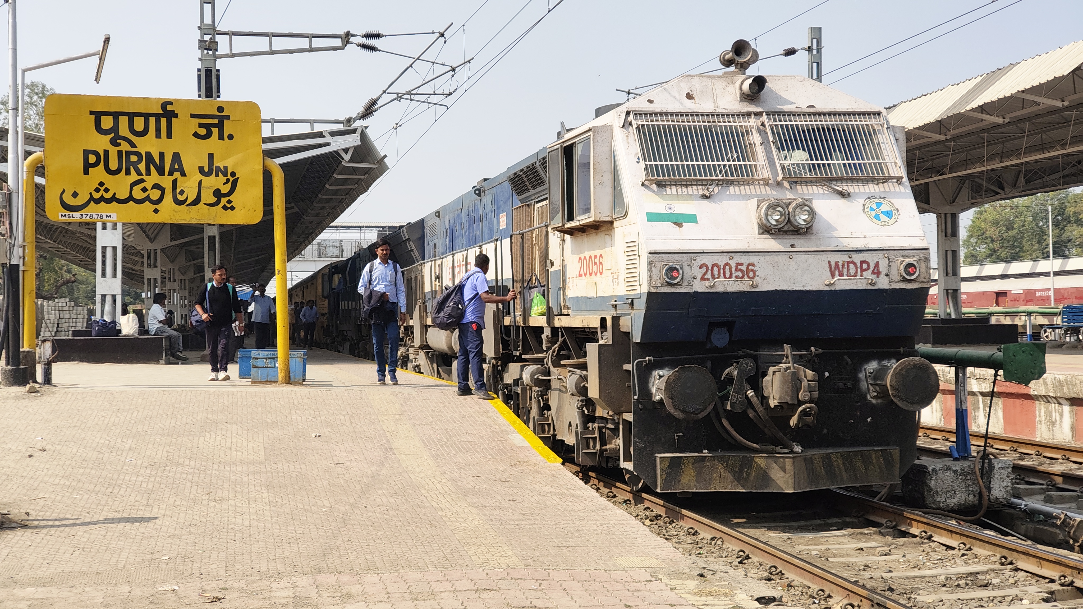 37853 Howrah - Barddhaman Local (via Main Line) photo 6