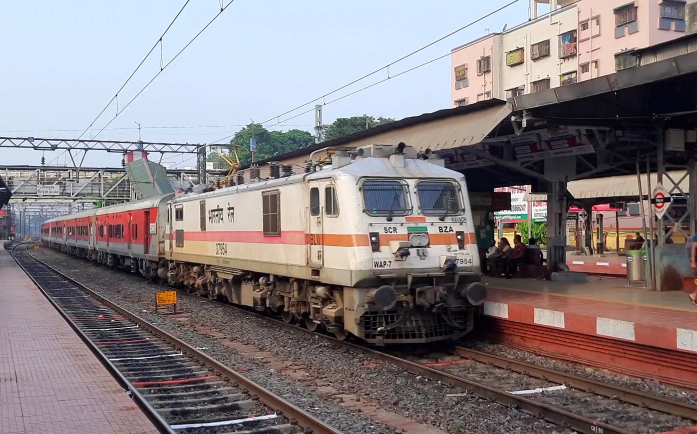 96335 A59 / Mumbai CSMT - Ambernath Slow Local photo 5