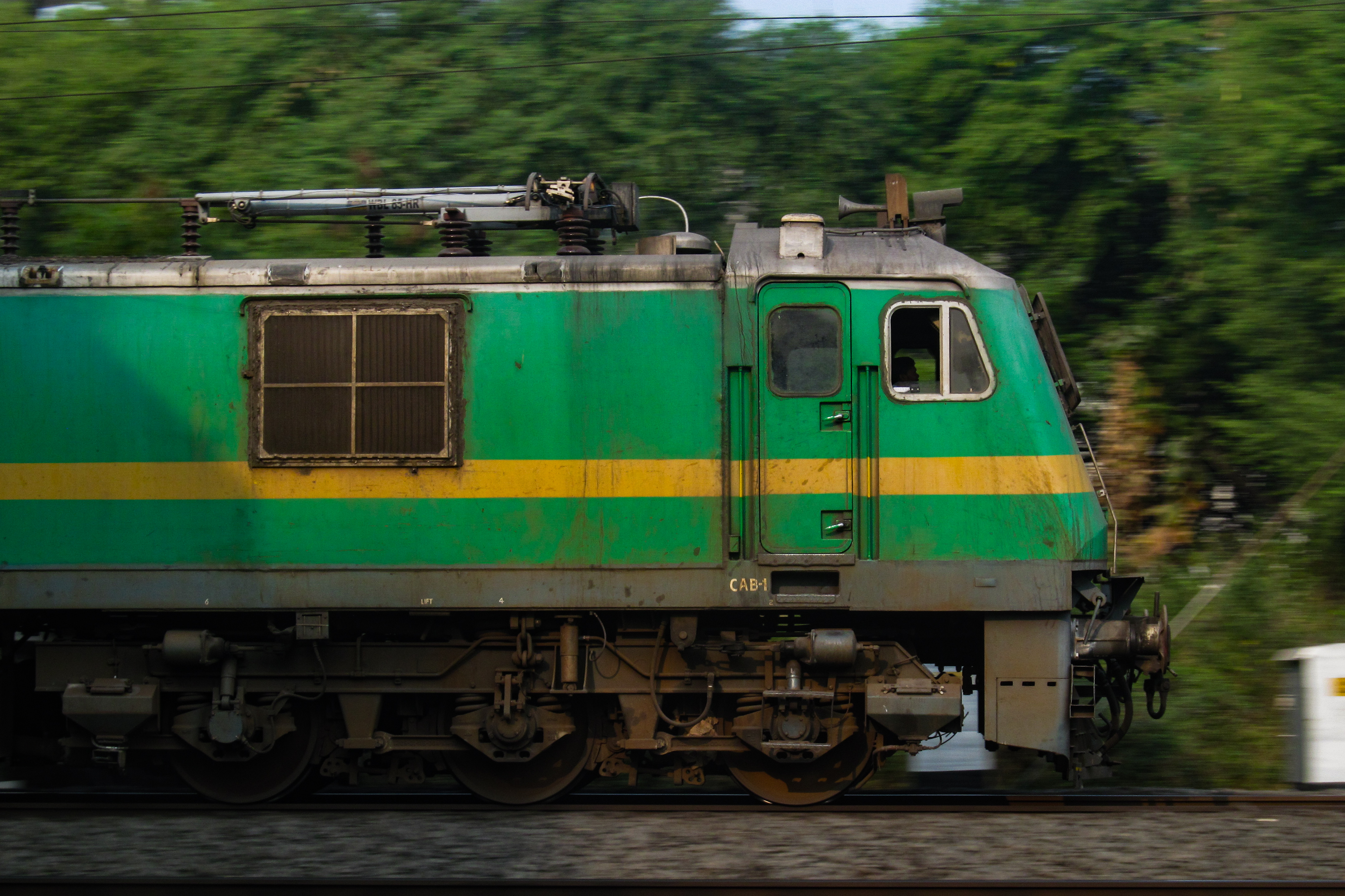 43215 Chennai Central Suburban - Tiruvallur EMU photo 7