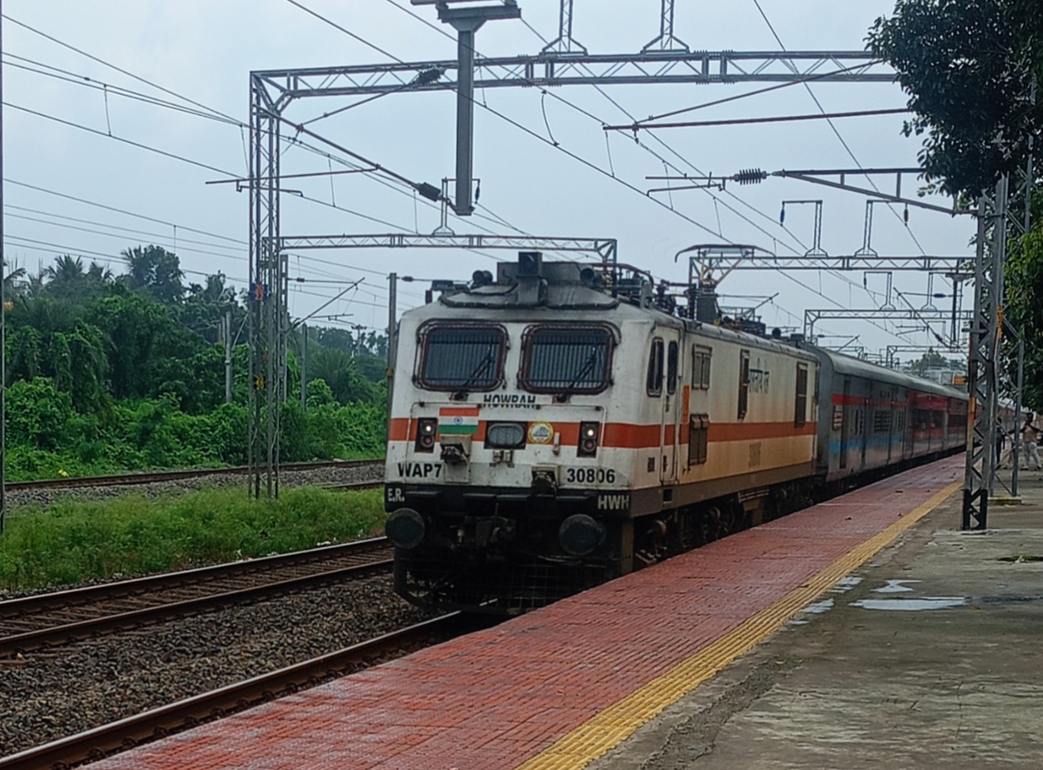 68862 Jharsuguda - Gondia MEMU photo 2