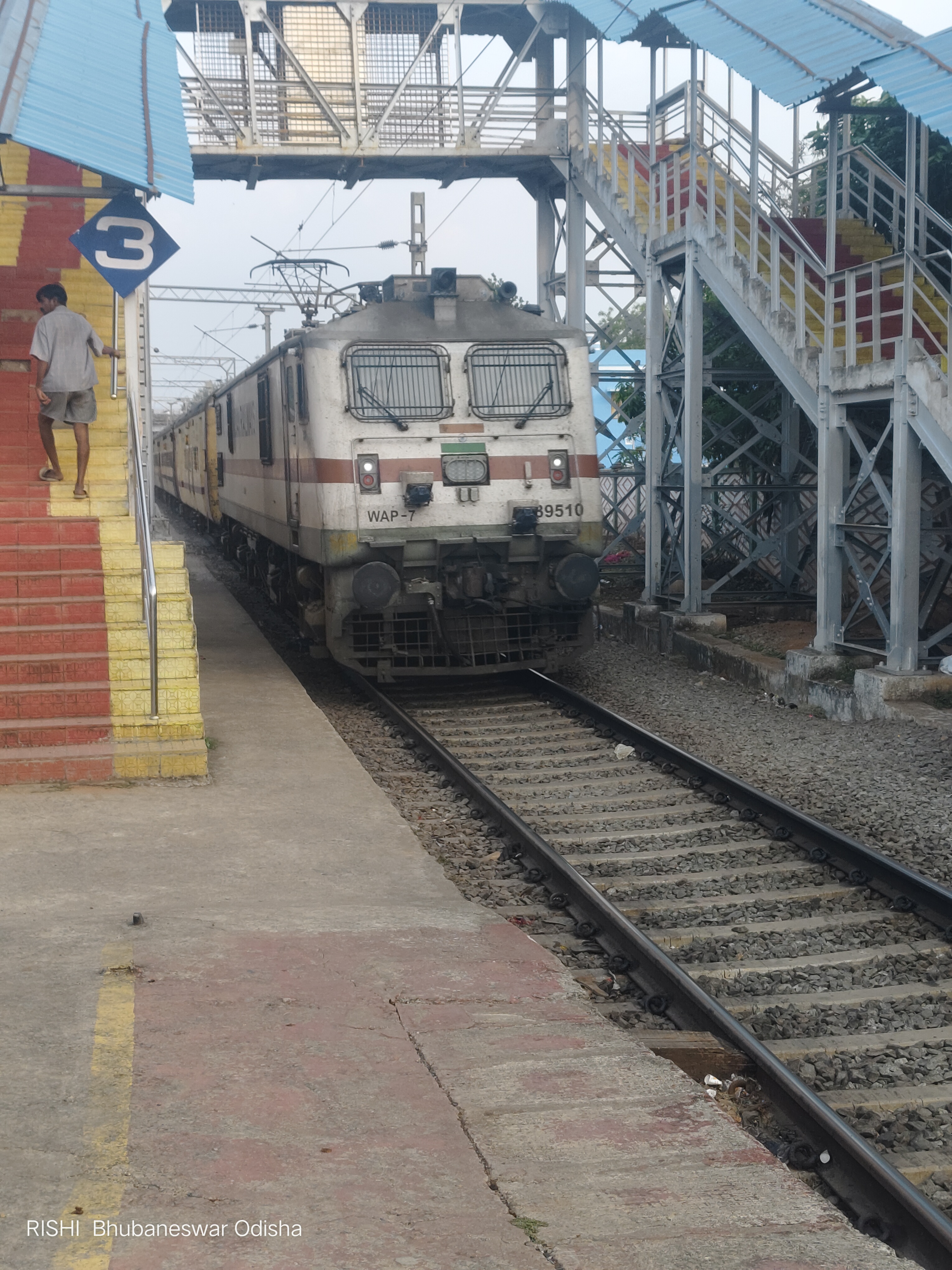 66598 Ashokapuram - KSR Bengaluru MEMU photo 4