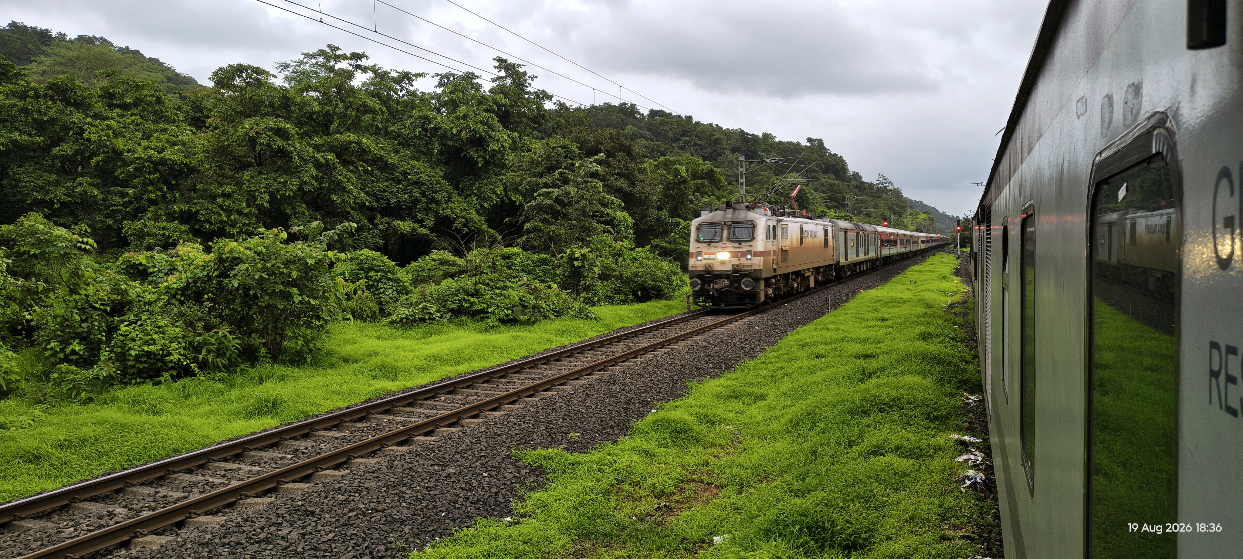 95401 N7 / Mumbai CSMT - Kasara Fast Local photo 4