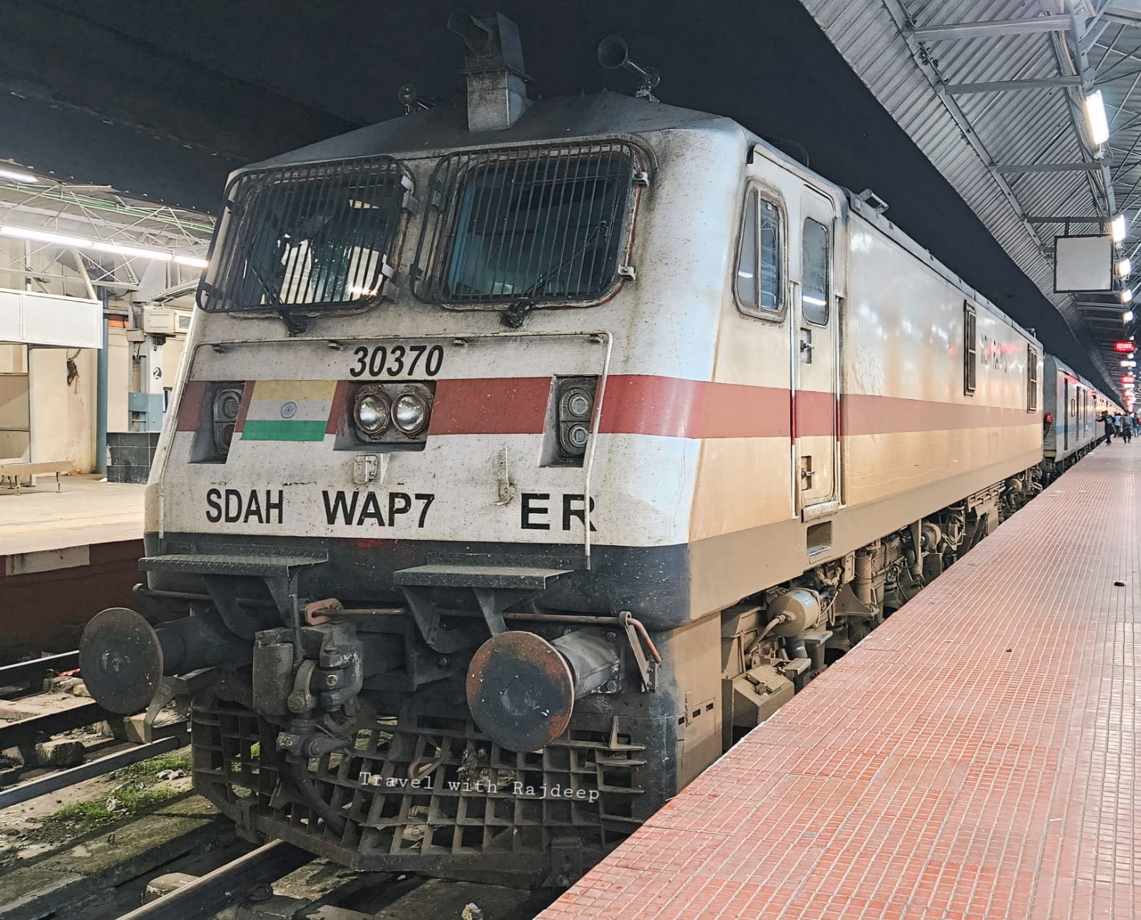 76811 Tirupadripulyur - Tiruchchirappalli DEMU photo 4