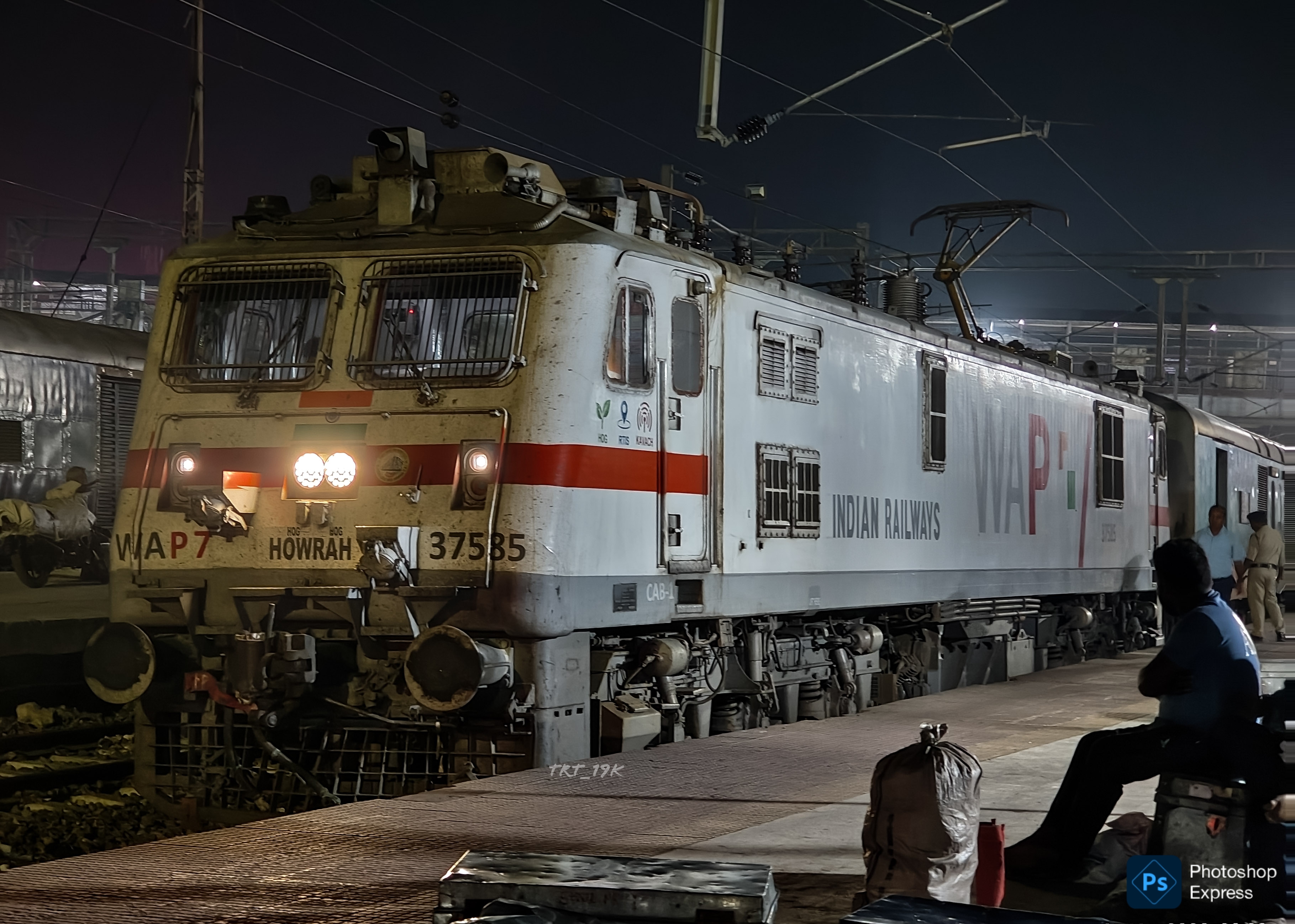63249 Patna - Gaya MEMU photo 6