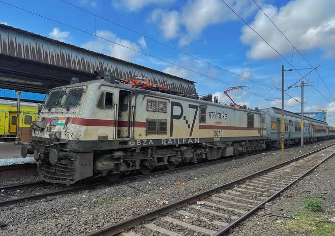 53181 Sealdah - Lalgola Passenger photo 5