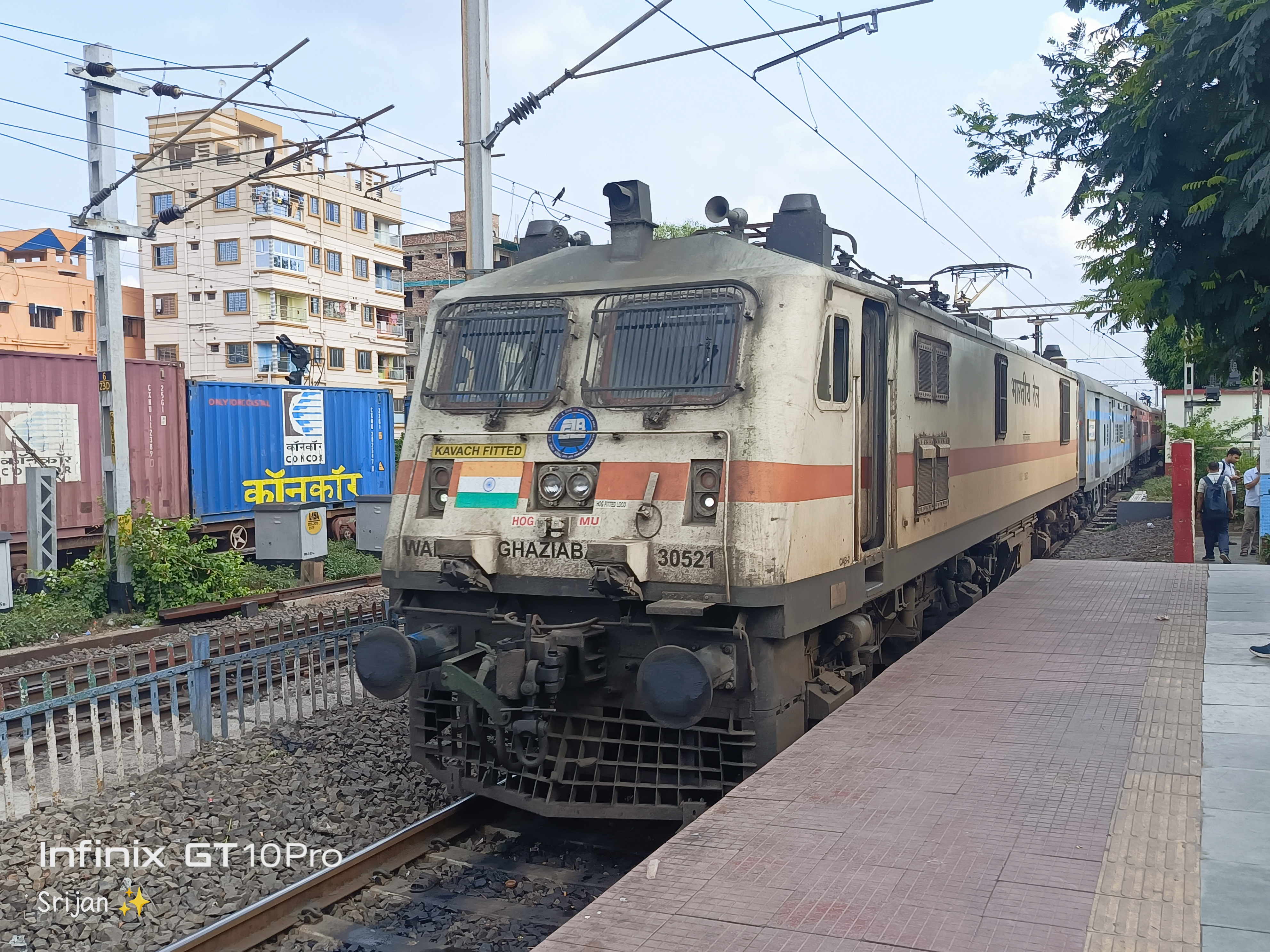 13129 Bandhan Express photo 3