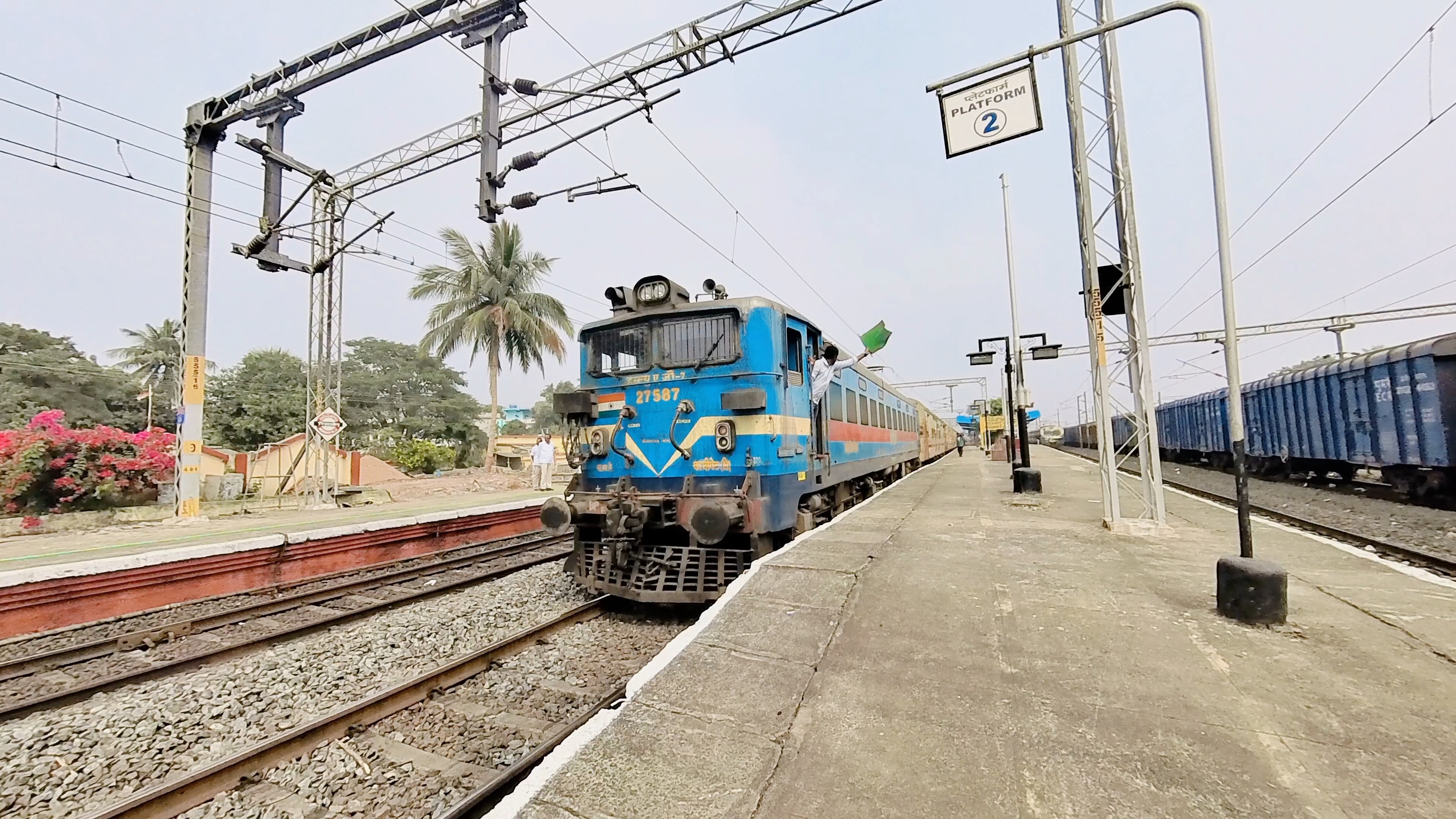 55687 Dullabcherra - Silchar Passenger photo 1
