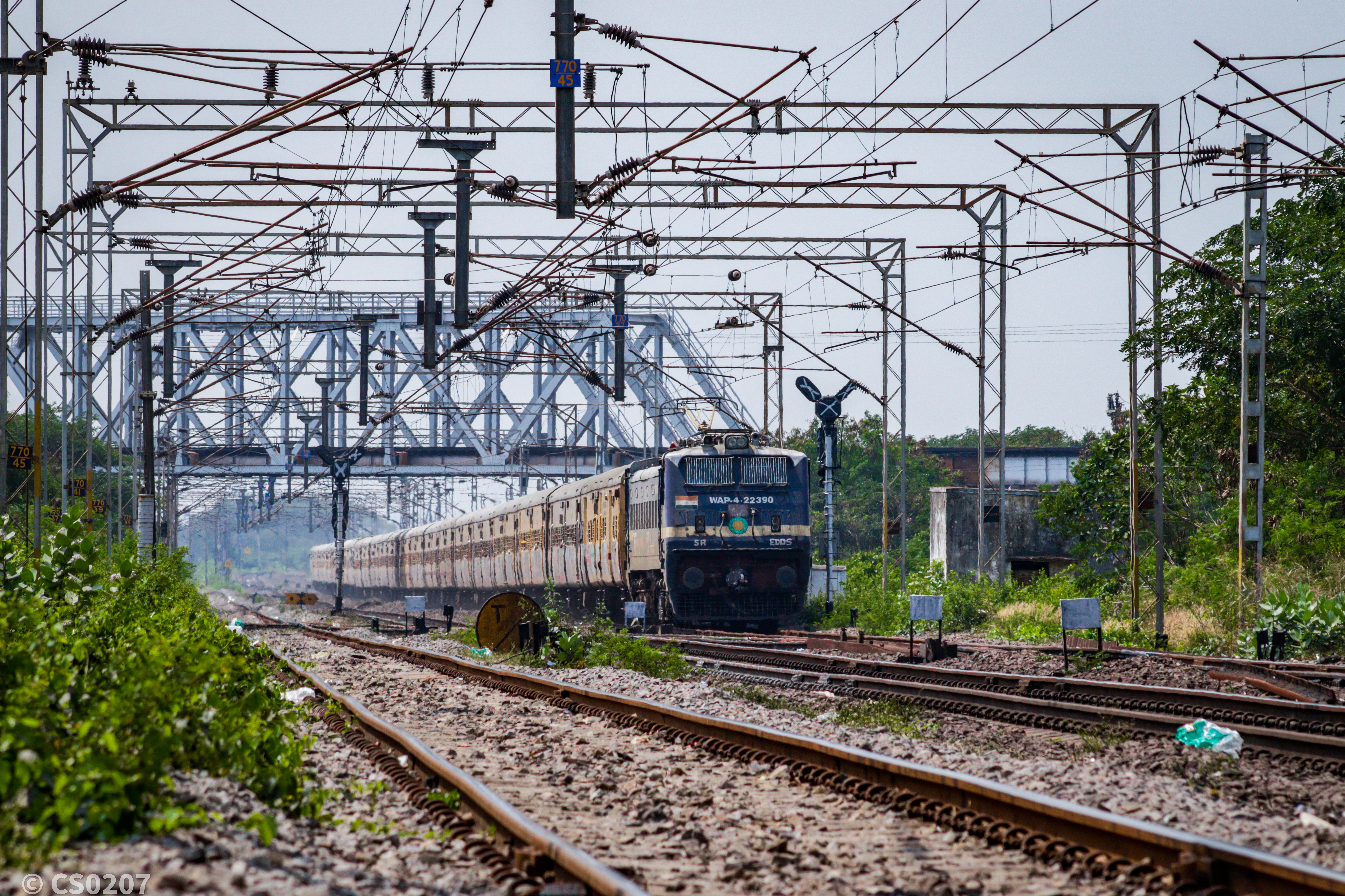 12145 Mumbai LTT - Puri SF Express (via Titlagarh) photo 5