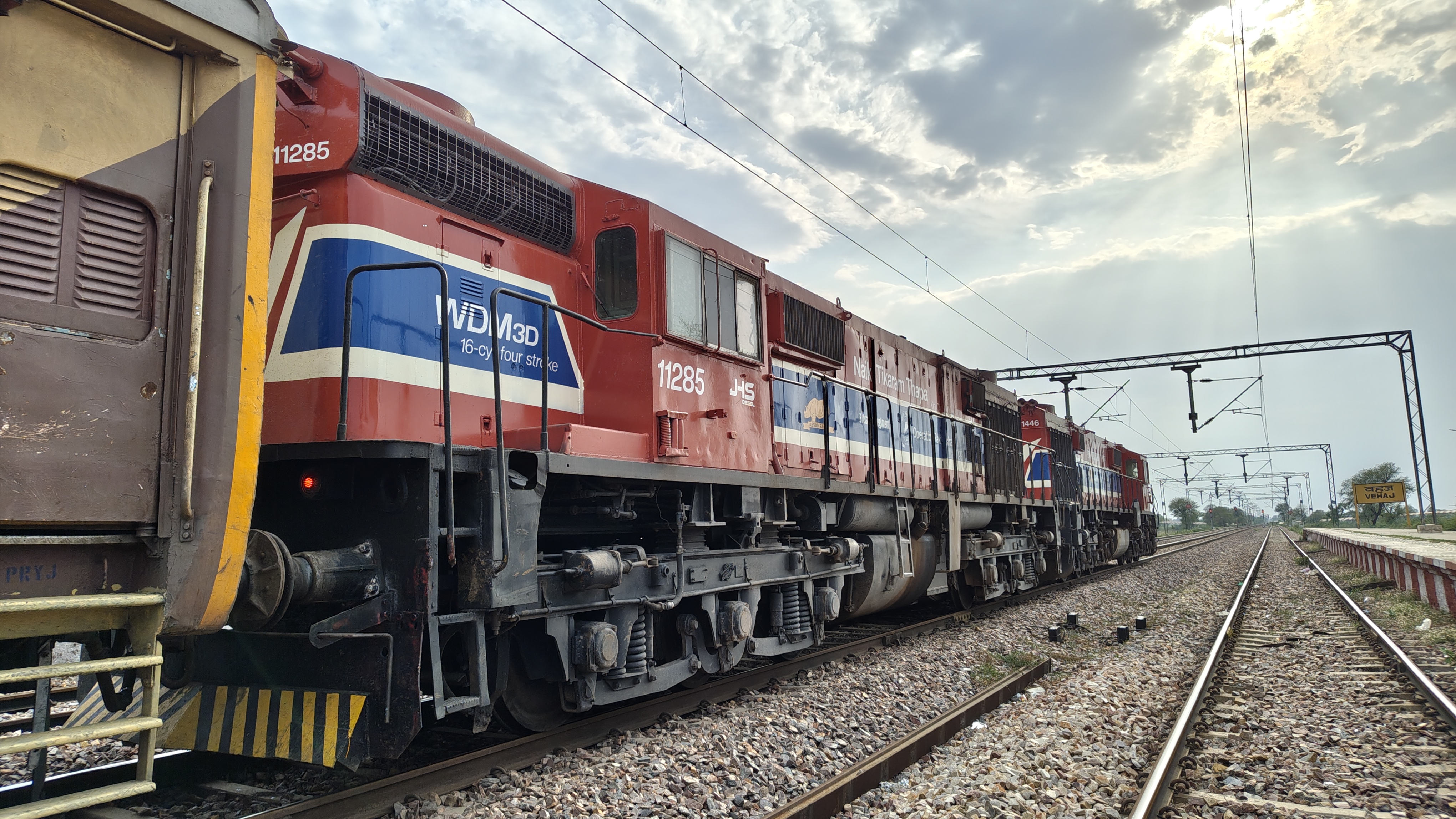 04191 Agra Fort - Etah Passenger Special photo 2