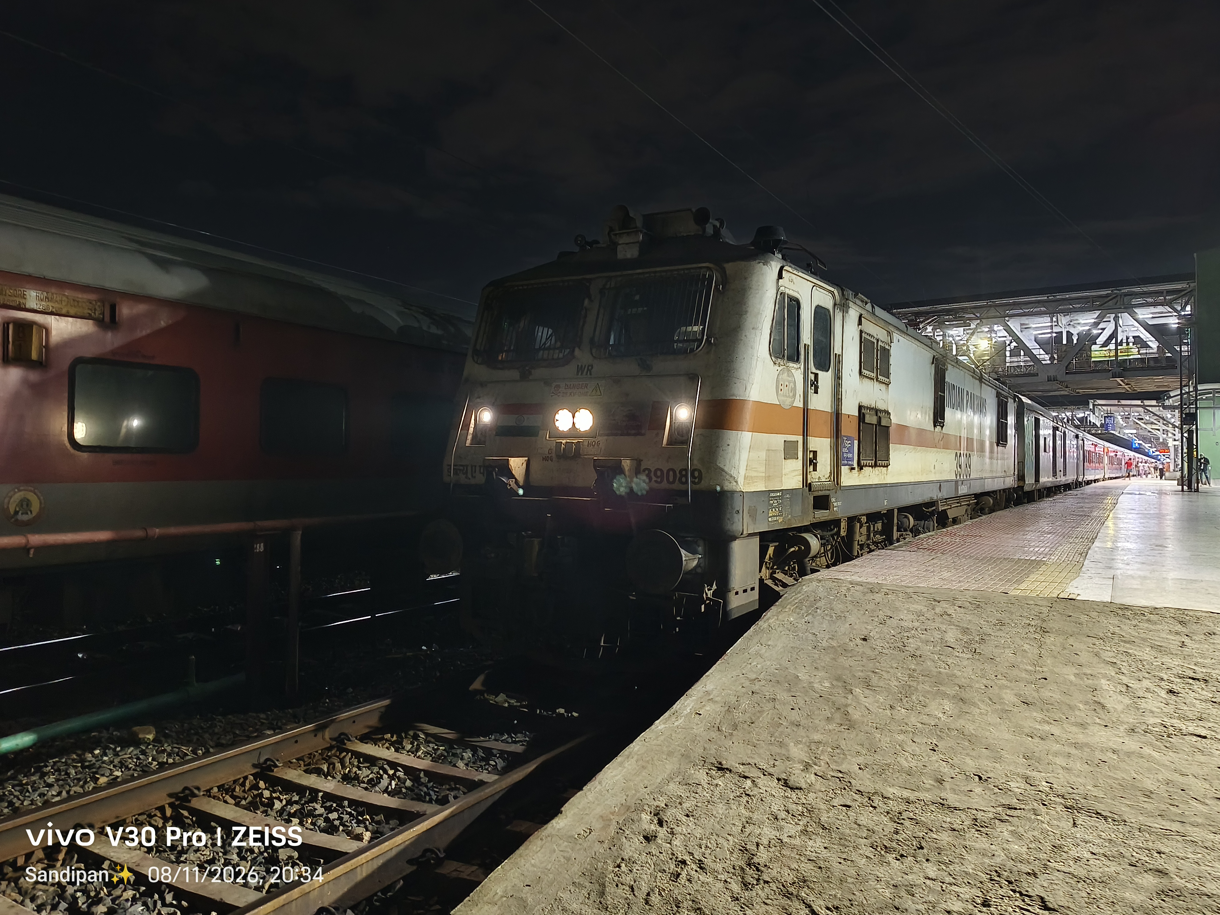 93025 Virar - Dahanu Road Slow Local photo 4
