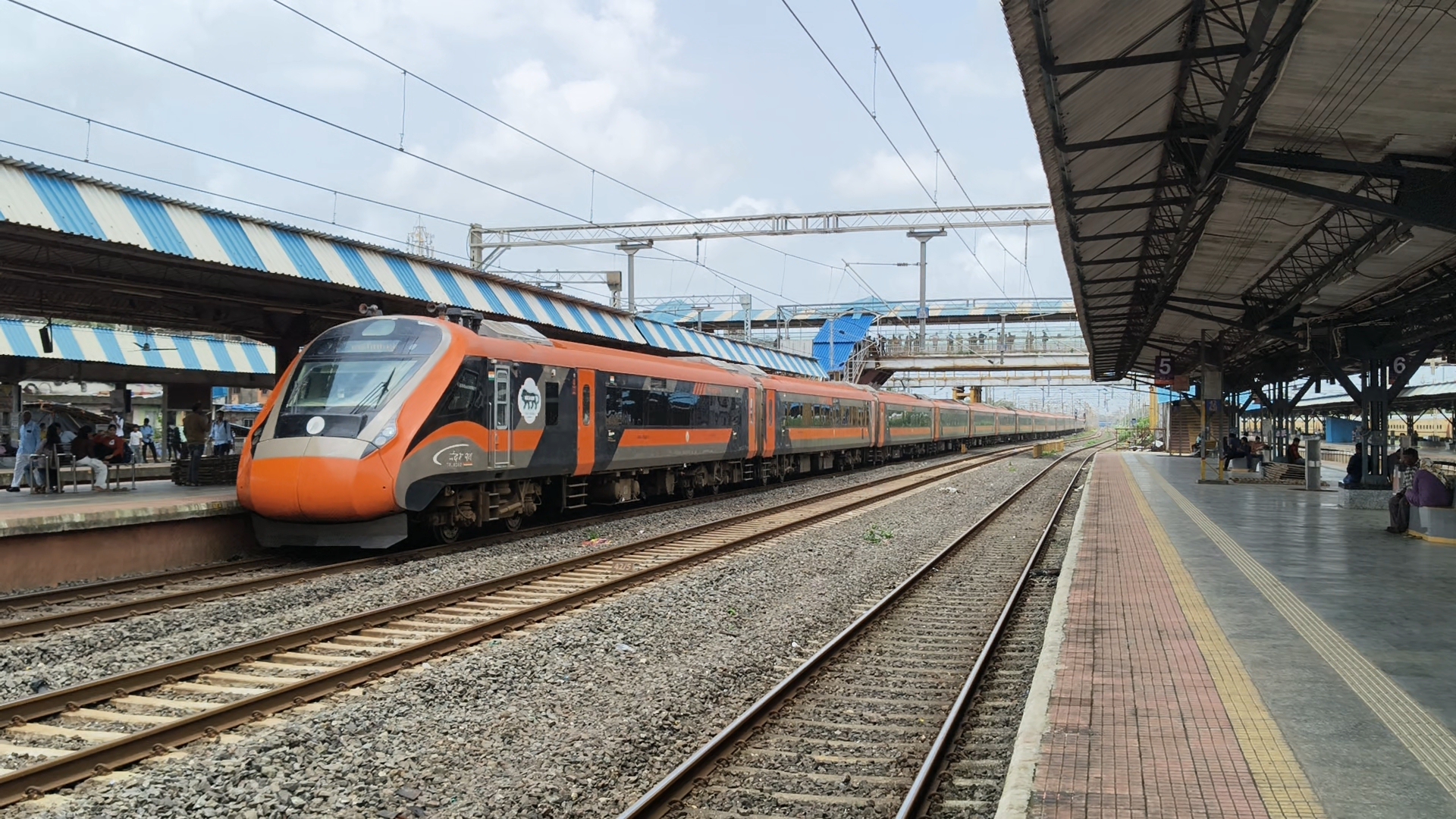 66565 Banaswadi - Tumakuru MEMU photo 4