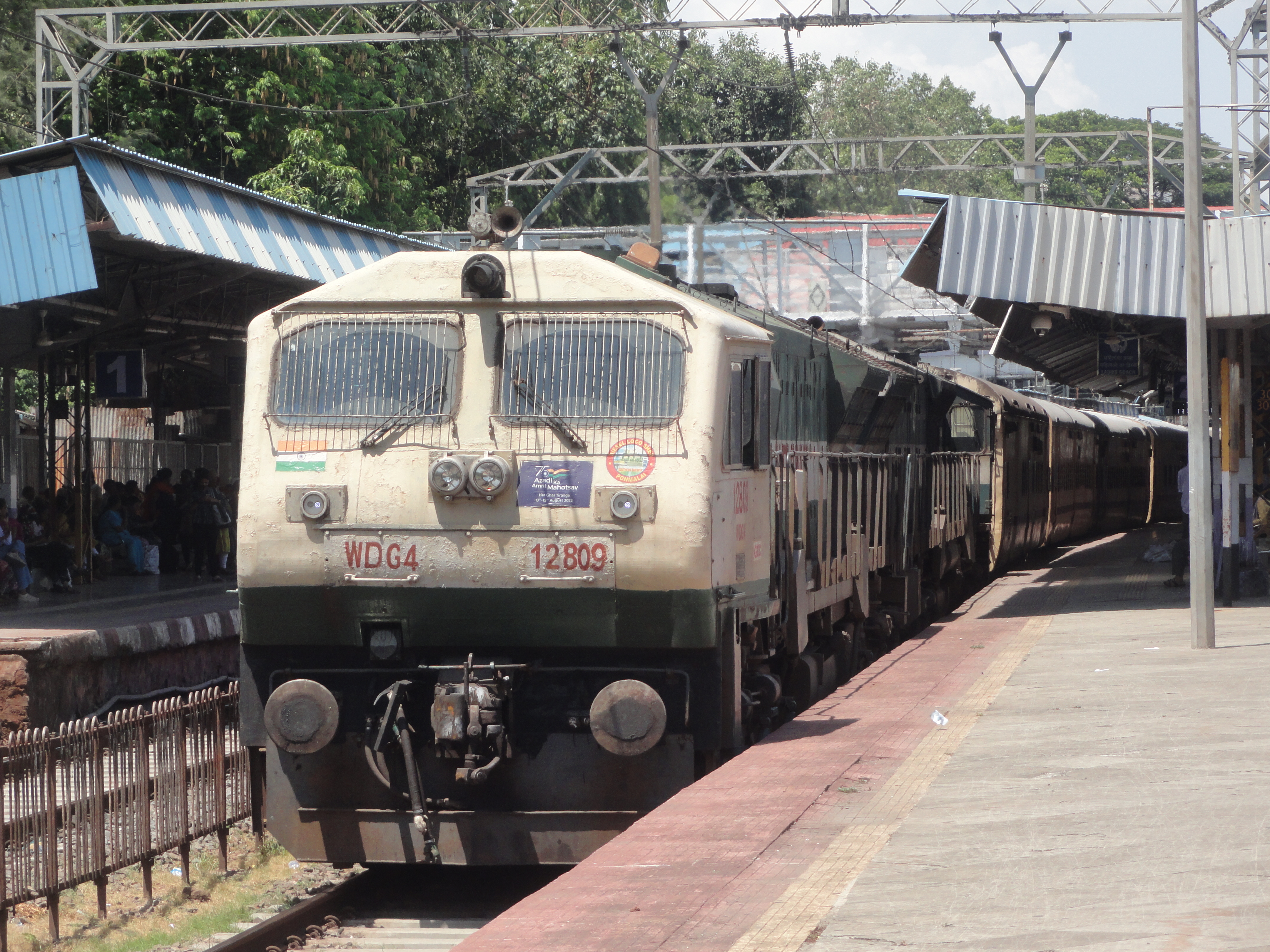 43603 Chennai Beach - Avadi EMU photo 8