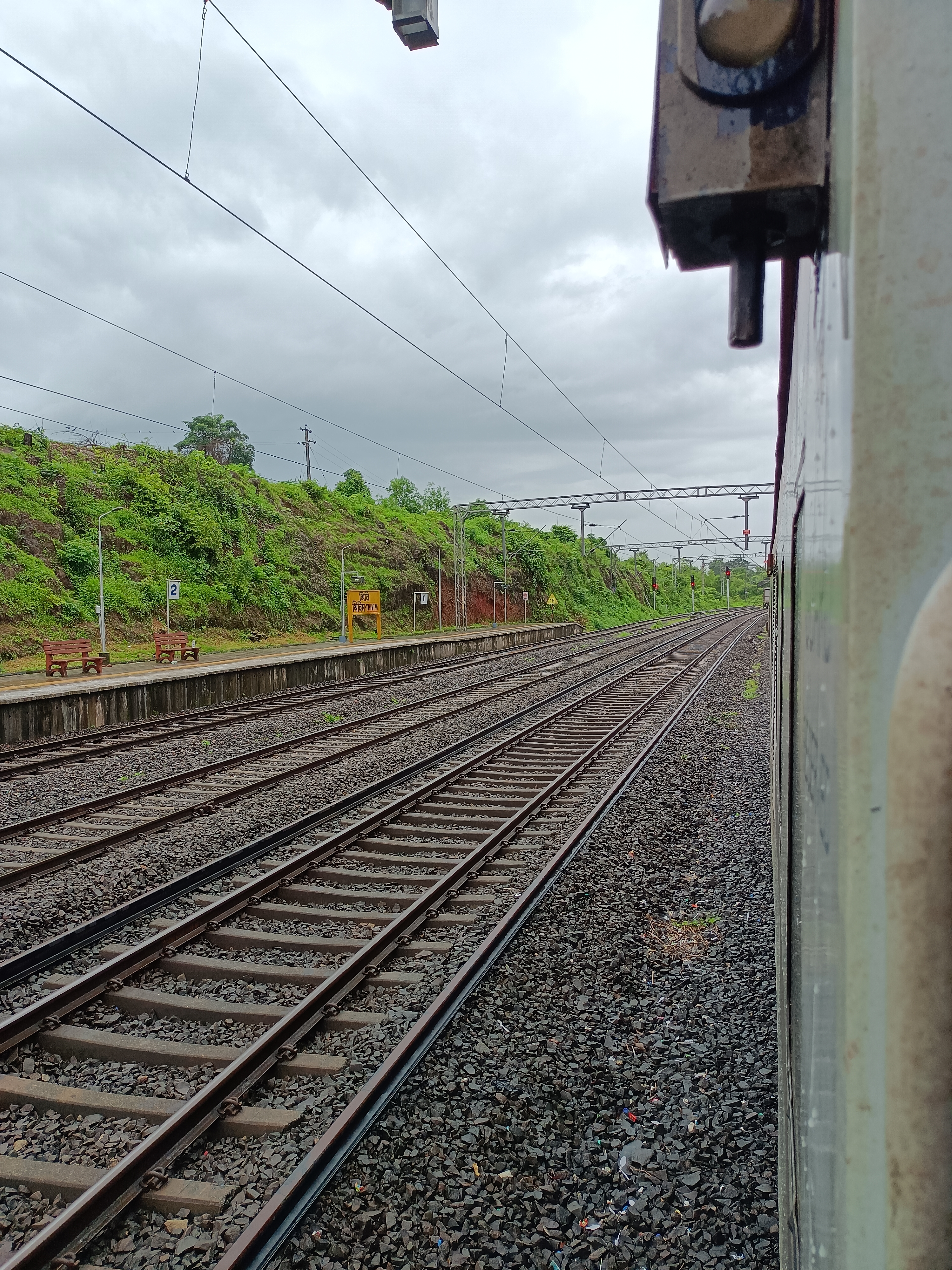 00659 Guwahati - Kochuveli Suvidha Special photo 7