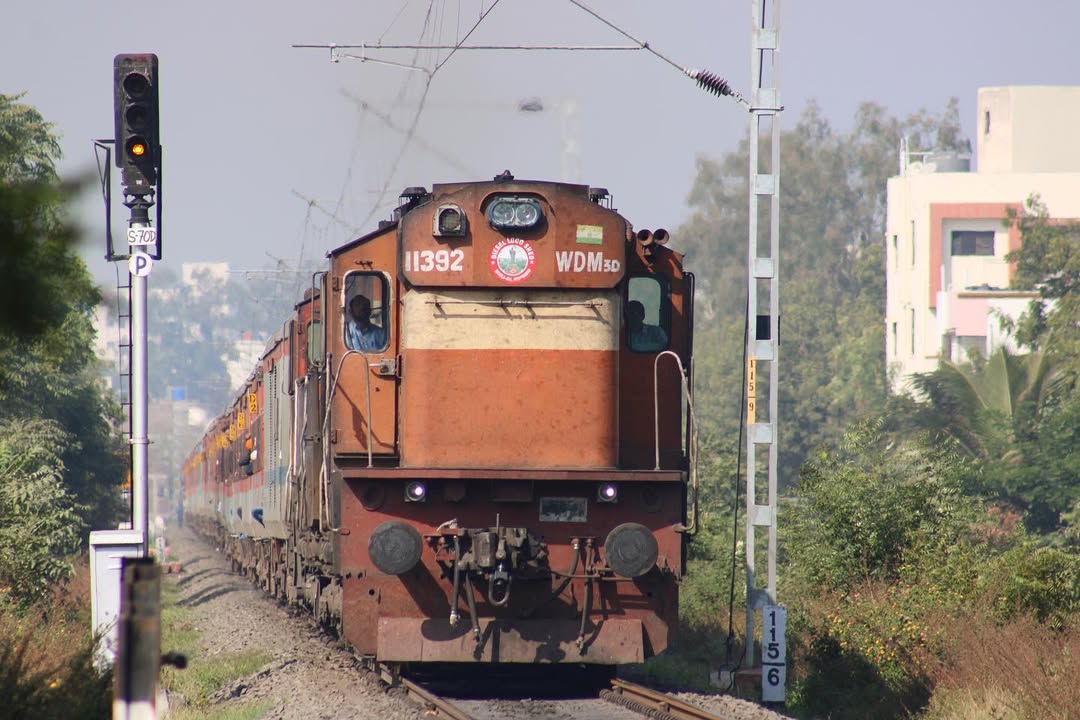 12715 Sachkhand Express photo 7