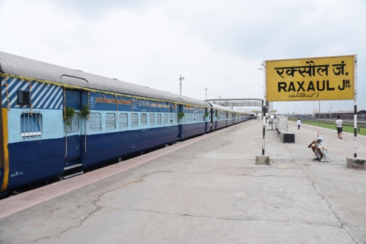 33717 Ranaghat - Bangaon Local photo 8