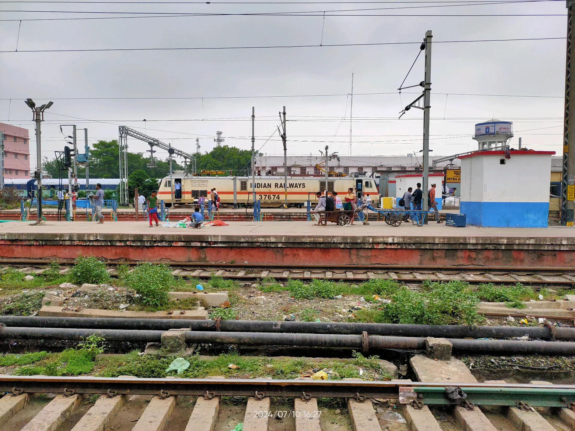 12721 Dakshin SF Express photo 2