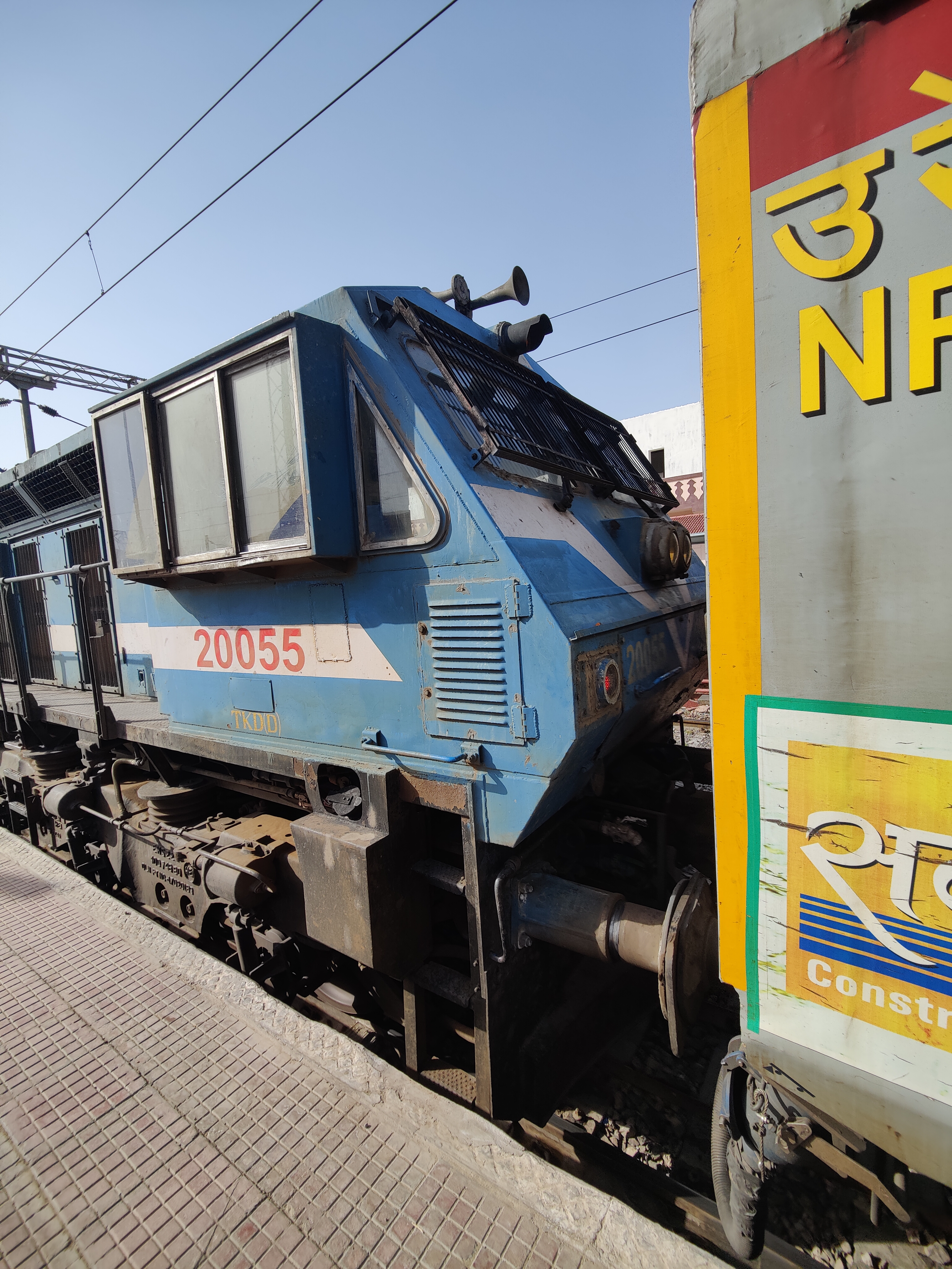 64643 Gwalior - Bhind MEMU photo 2