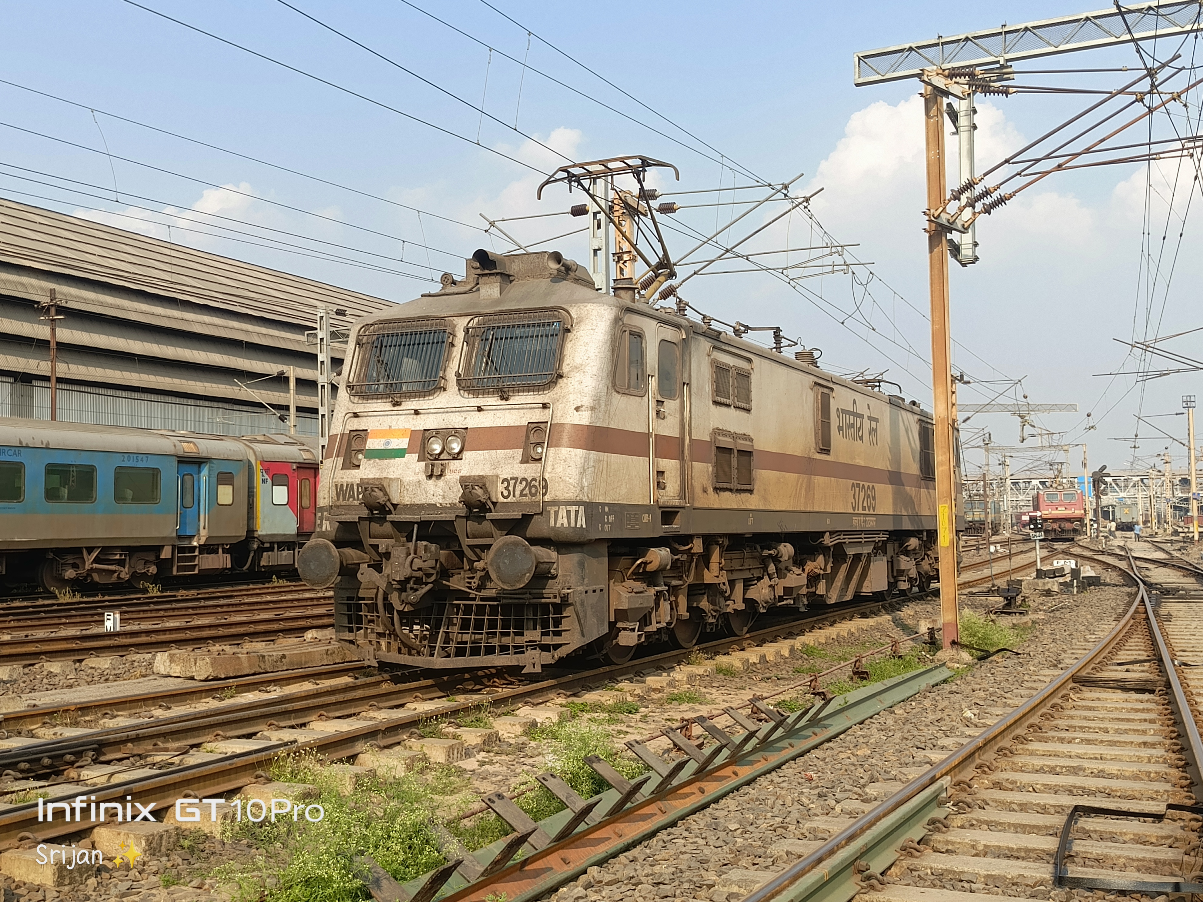 56937 Belagavi - Miraj Passenger photo 2