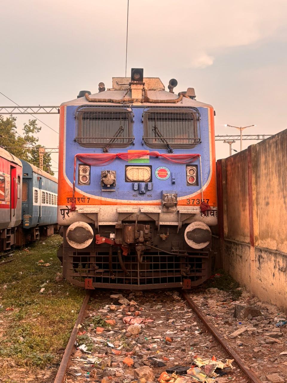 13011 Howrah - Malda Town Intercity Express (via Rampurhat) photo 1