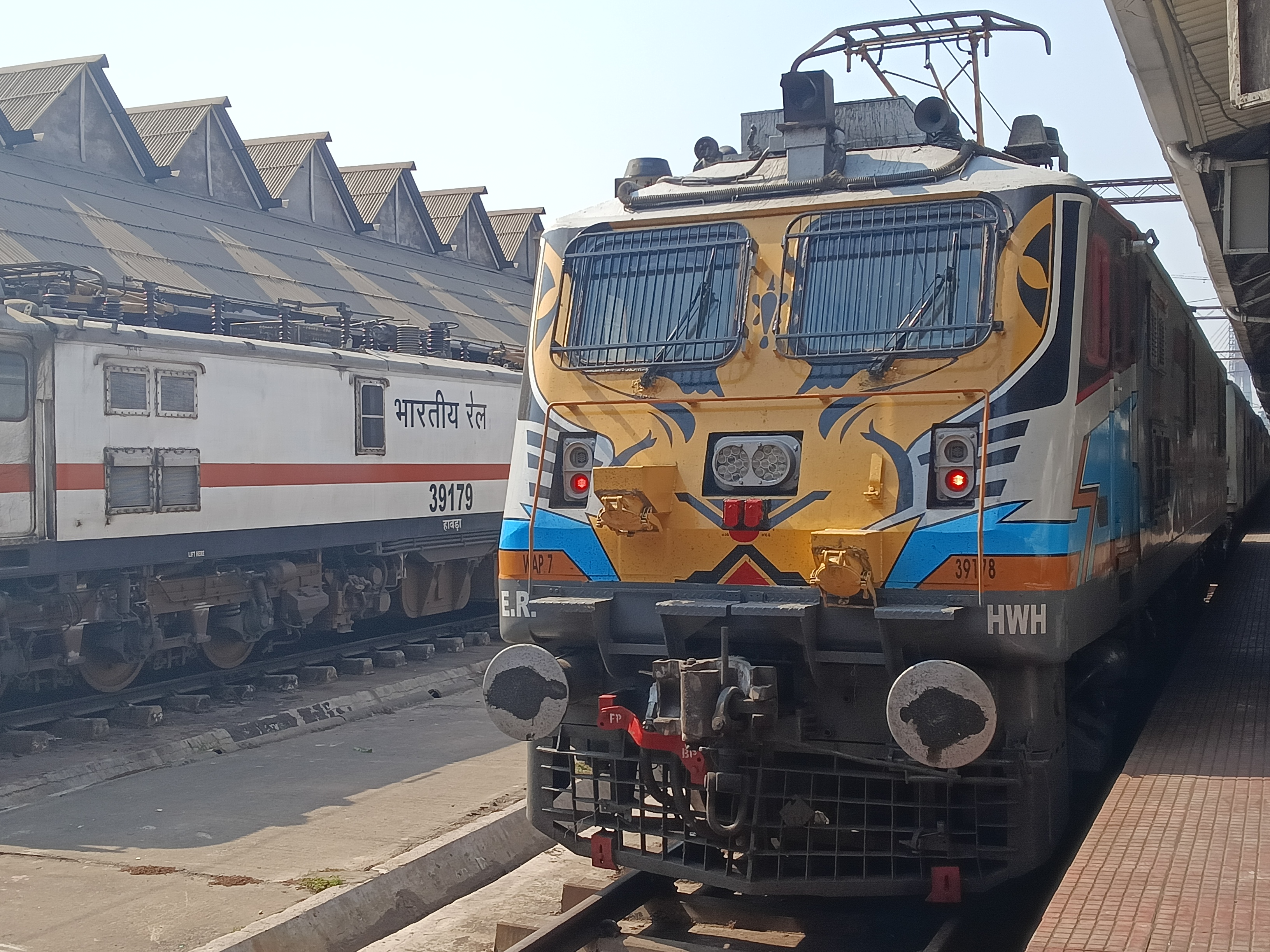 12321 Howrah - Mumbai CSMT Mail (Via Gaya) photo 14