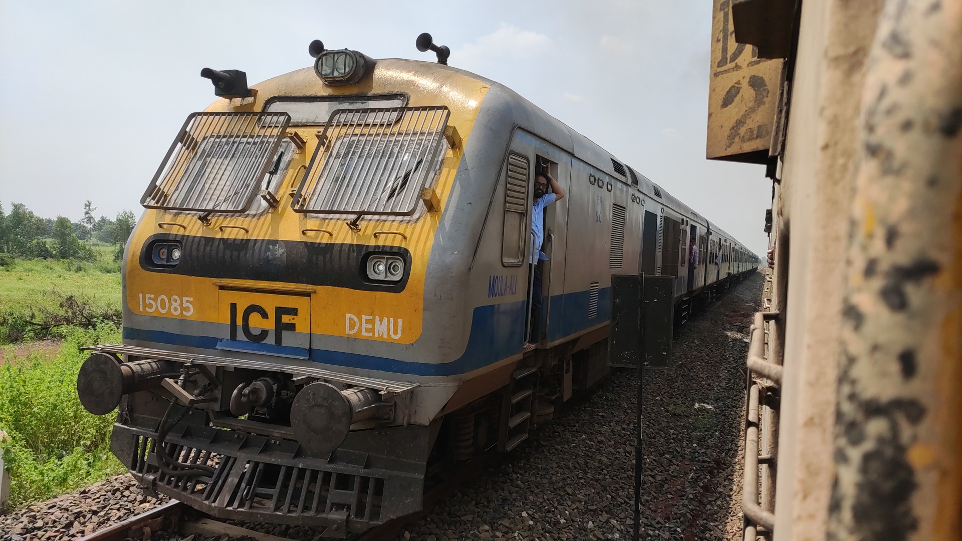 31511 Sealdah - Shantipur Local photo 8