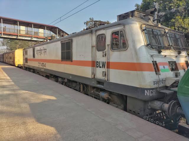12053 Haridwar - Amritsar Jan Shatabdi Express photo 3