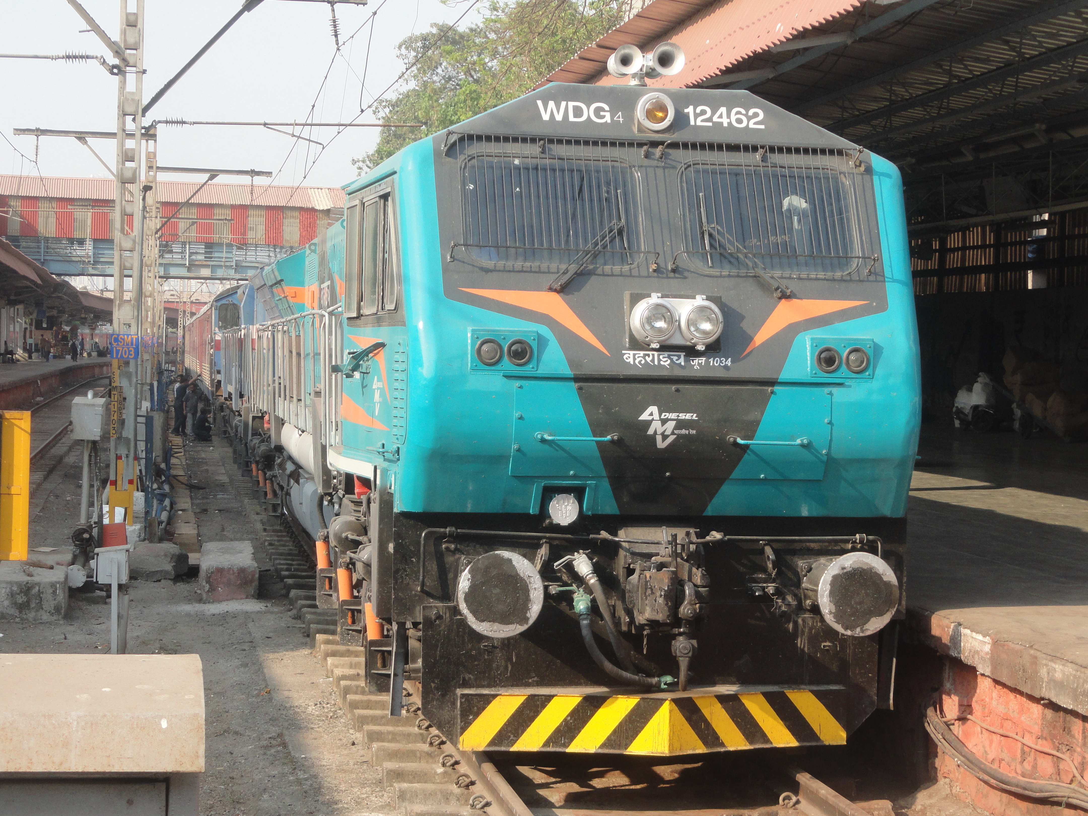 22155 Kalaburagi - SCSMT Kolhapur SF Express photo 8