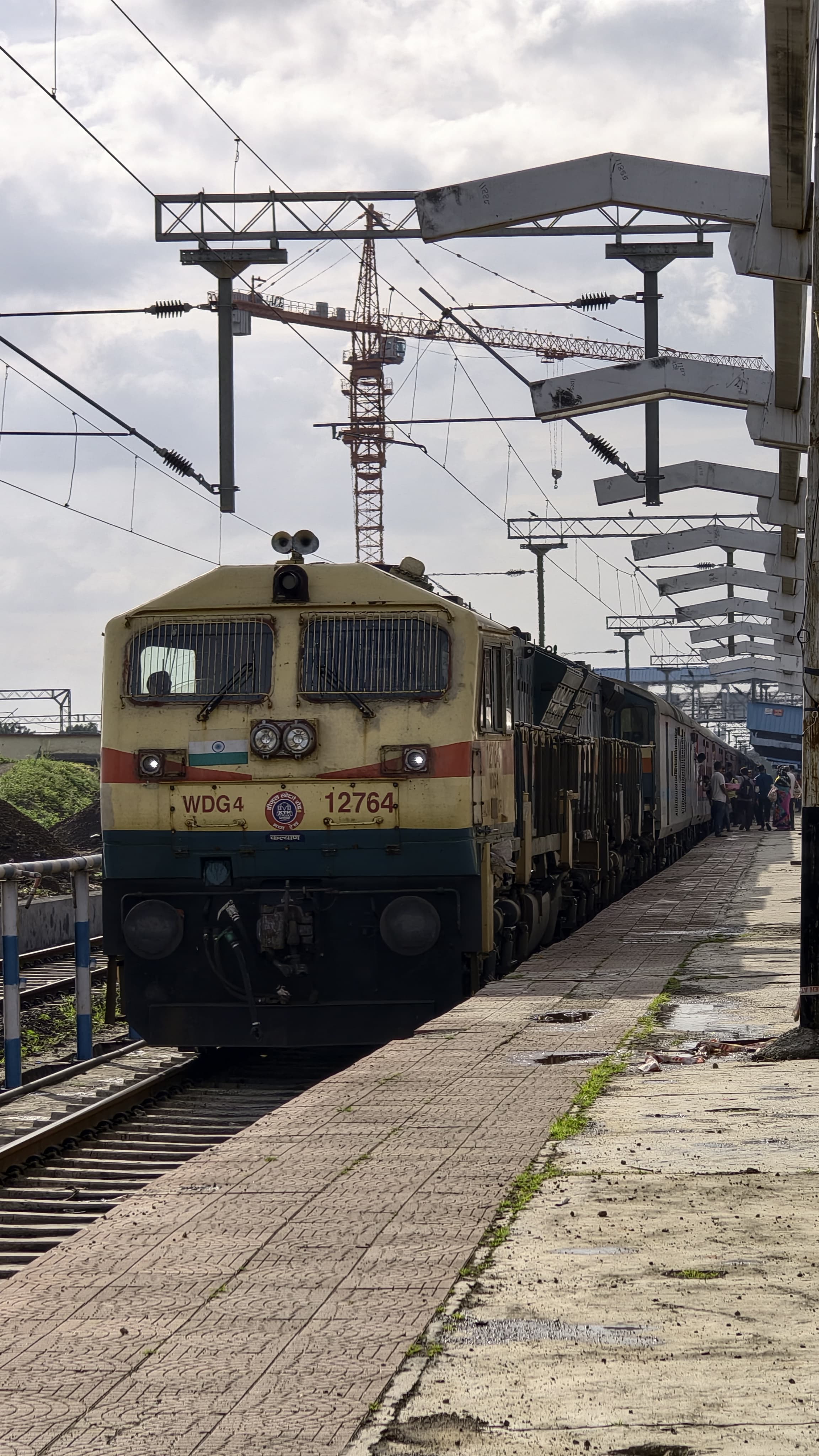 64908 Shakurbasti - Ballabhgarh EMU photo 3
