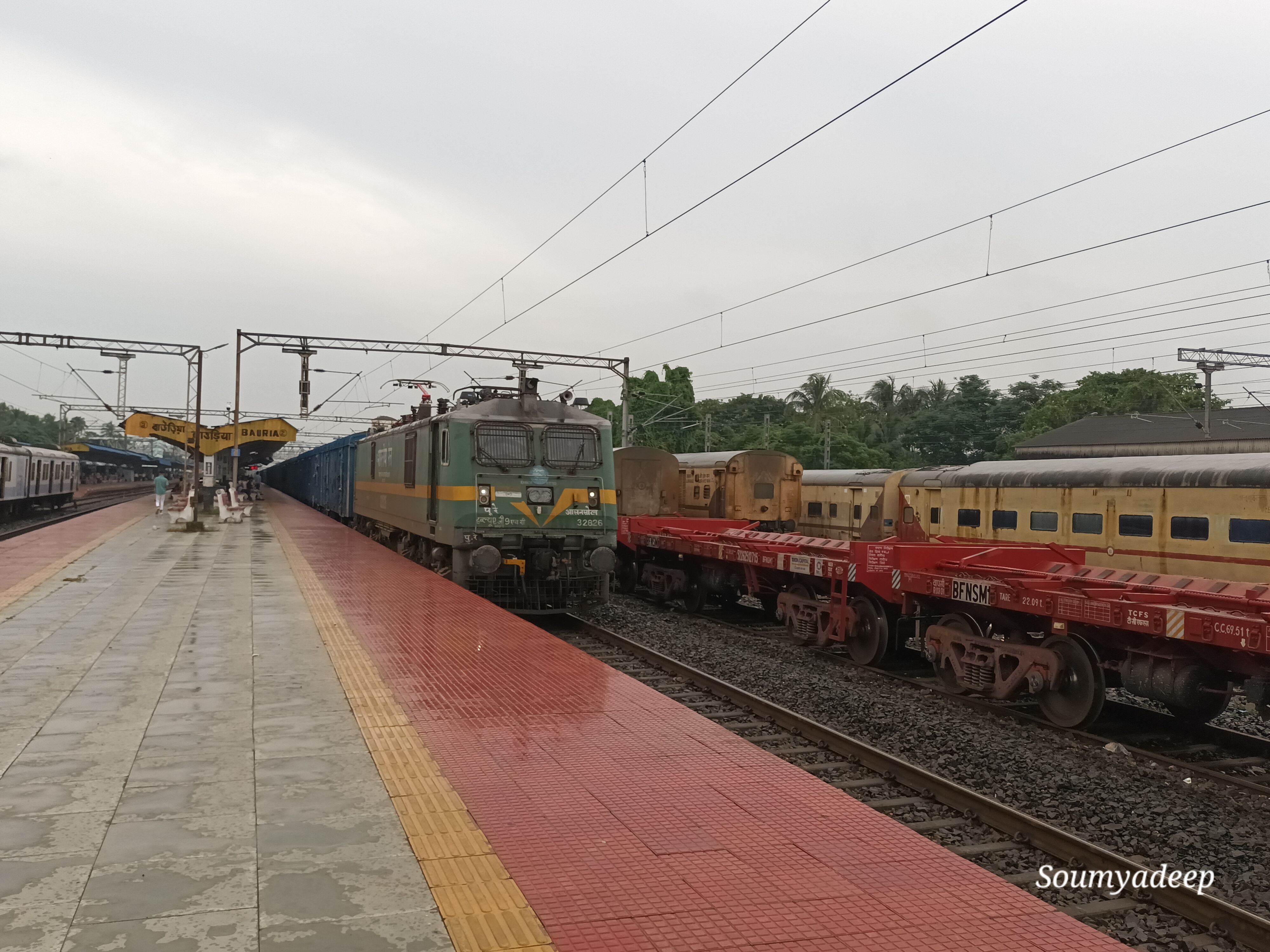 42802 Sullurupeta - Chennai Beach EMU photo 2