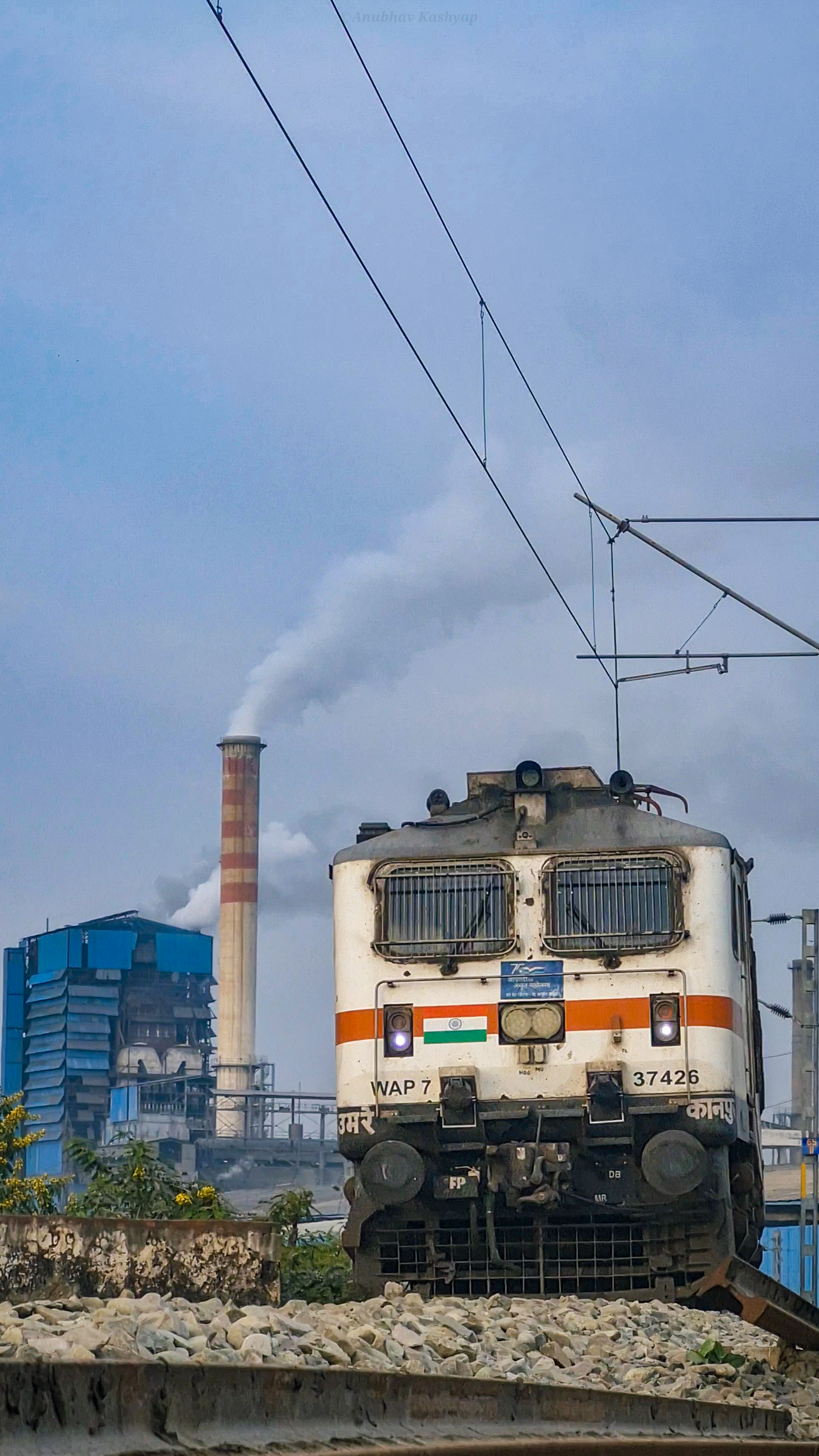 33813 Sealdah - Bangaon Local photo 3
